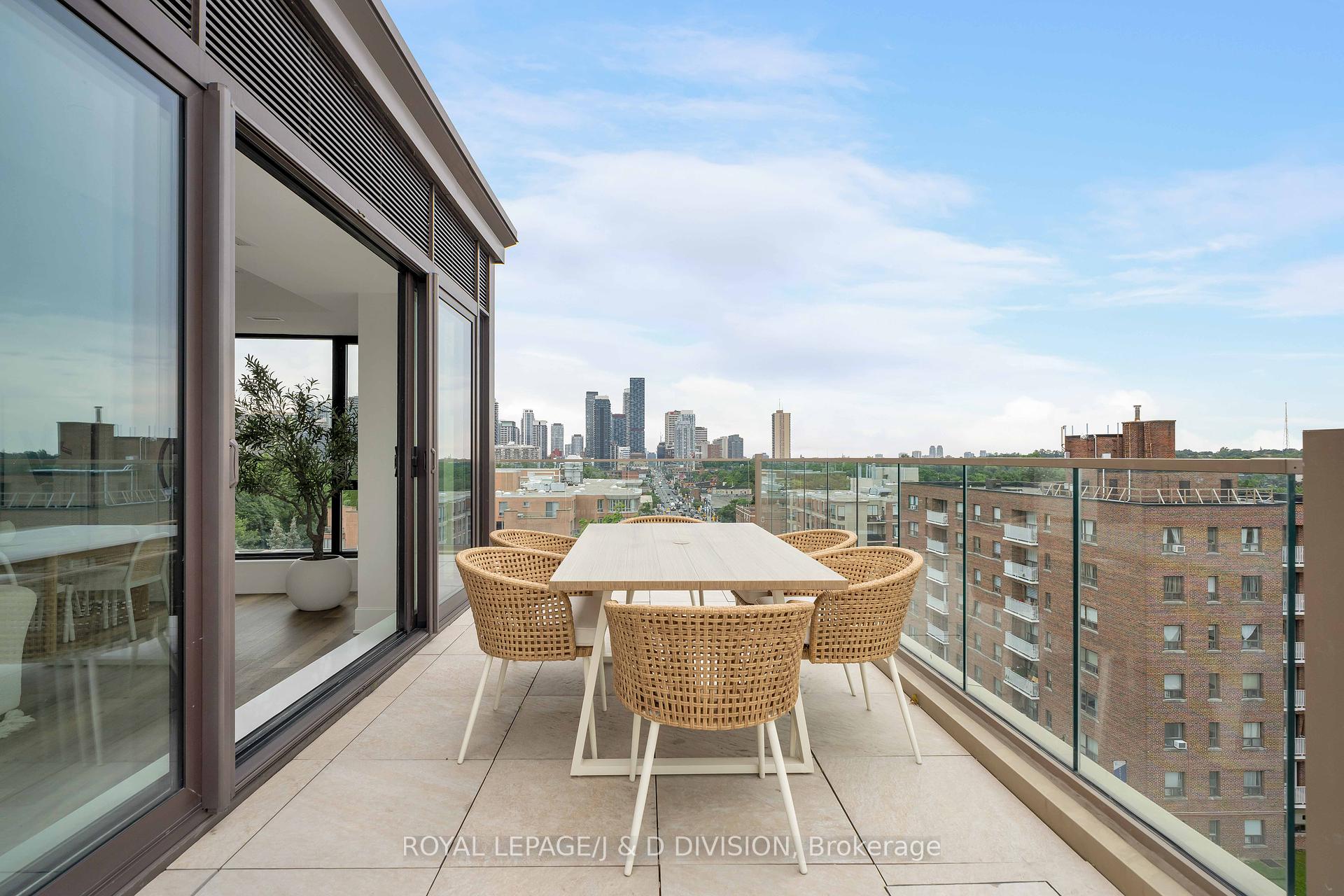 3 Bedrooms Condo at 1 Strathgowan, Toronto For sale
