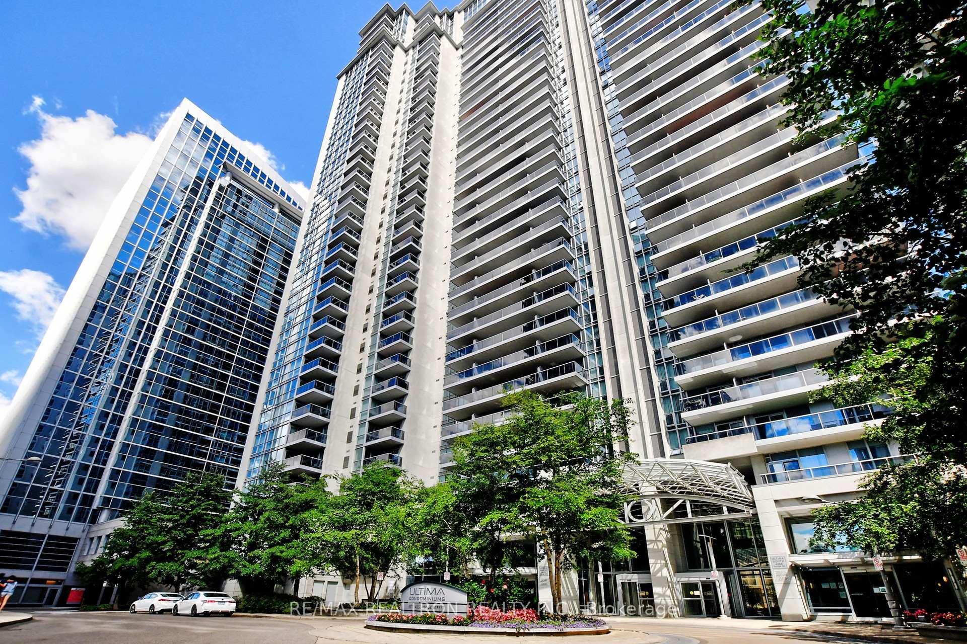 2 Bedrooms Condo at 4978 Yonge, Toronto For sale