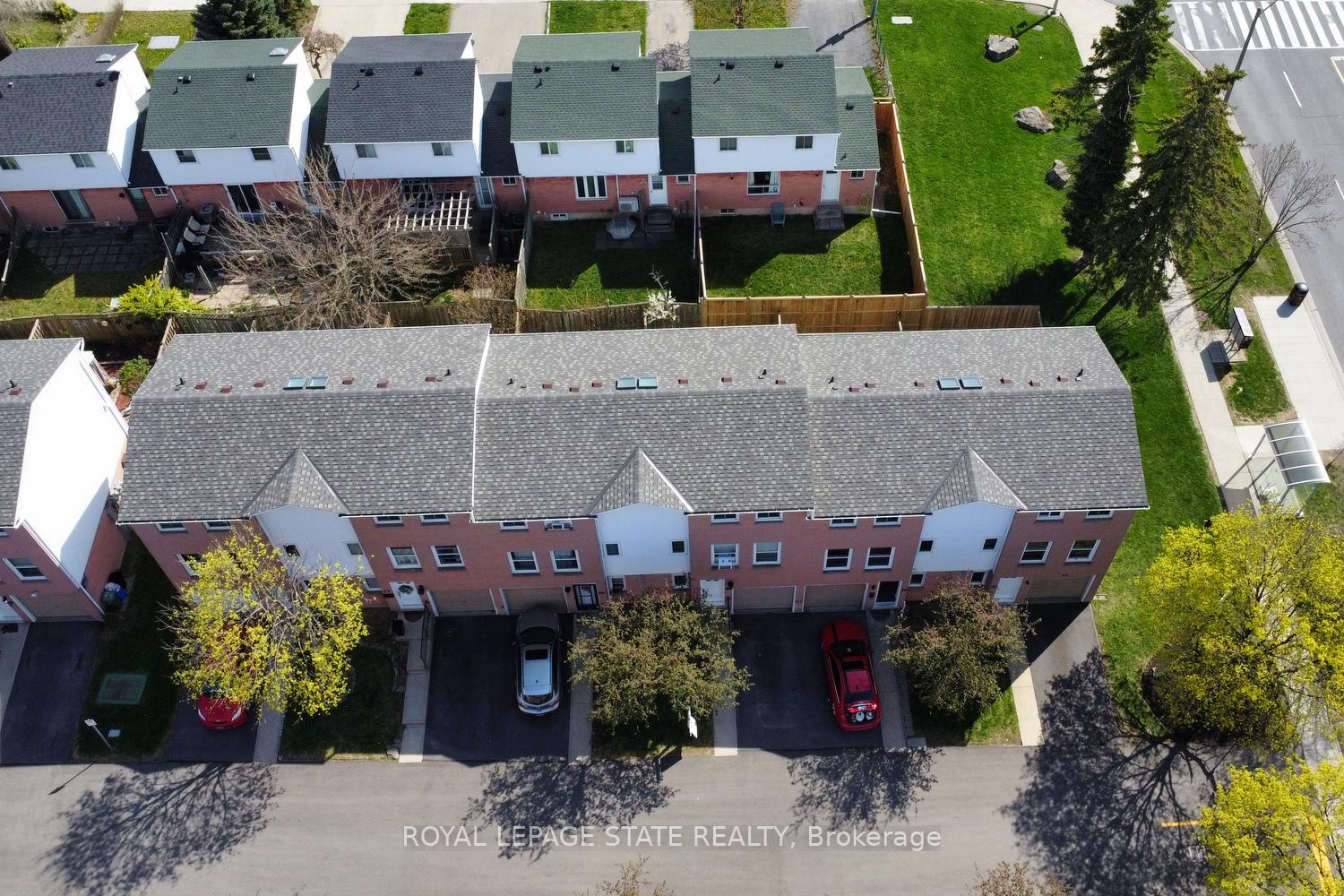 3 Bedrooms Condo at 1255 Upper Gage,  Hamilton For sale