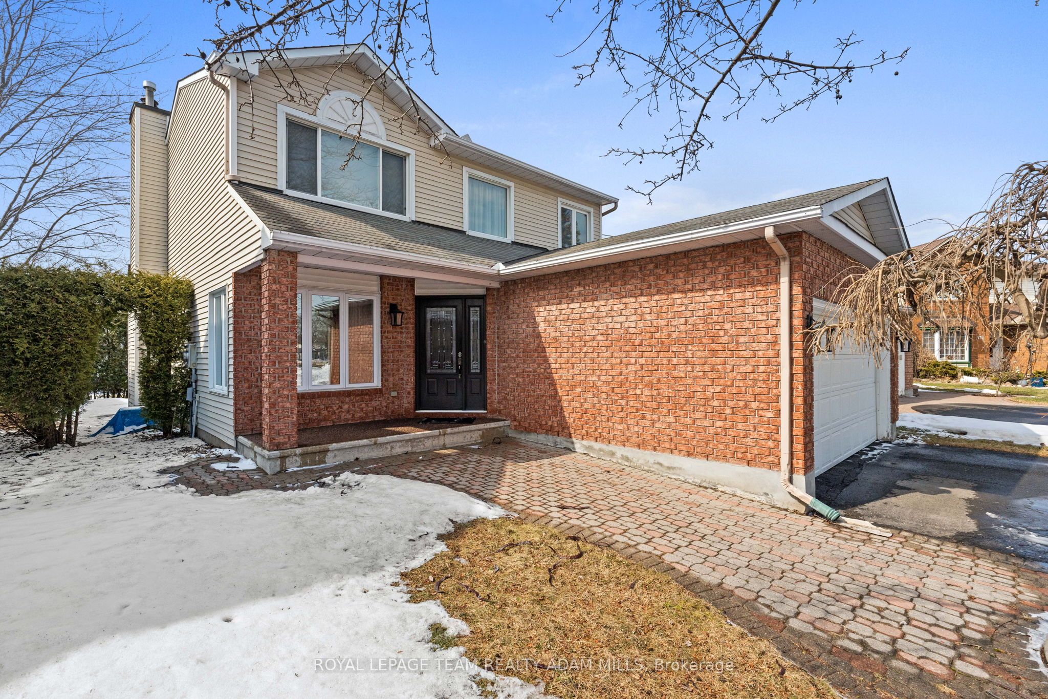 713 Farmbrook Crescent, OrleansCumberlandandArea, ON K4A 2L6