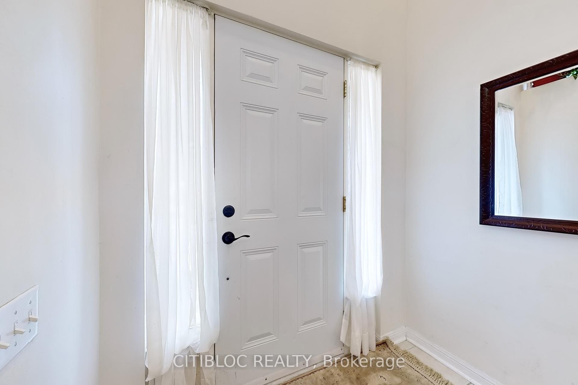 4 Bedrooms Condo at 3029 Finch, Toronto For sale