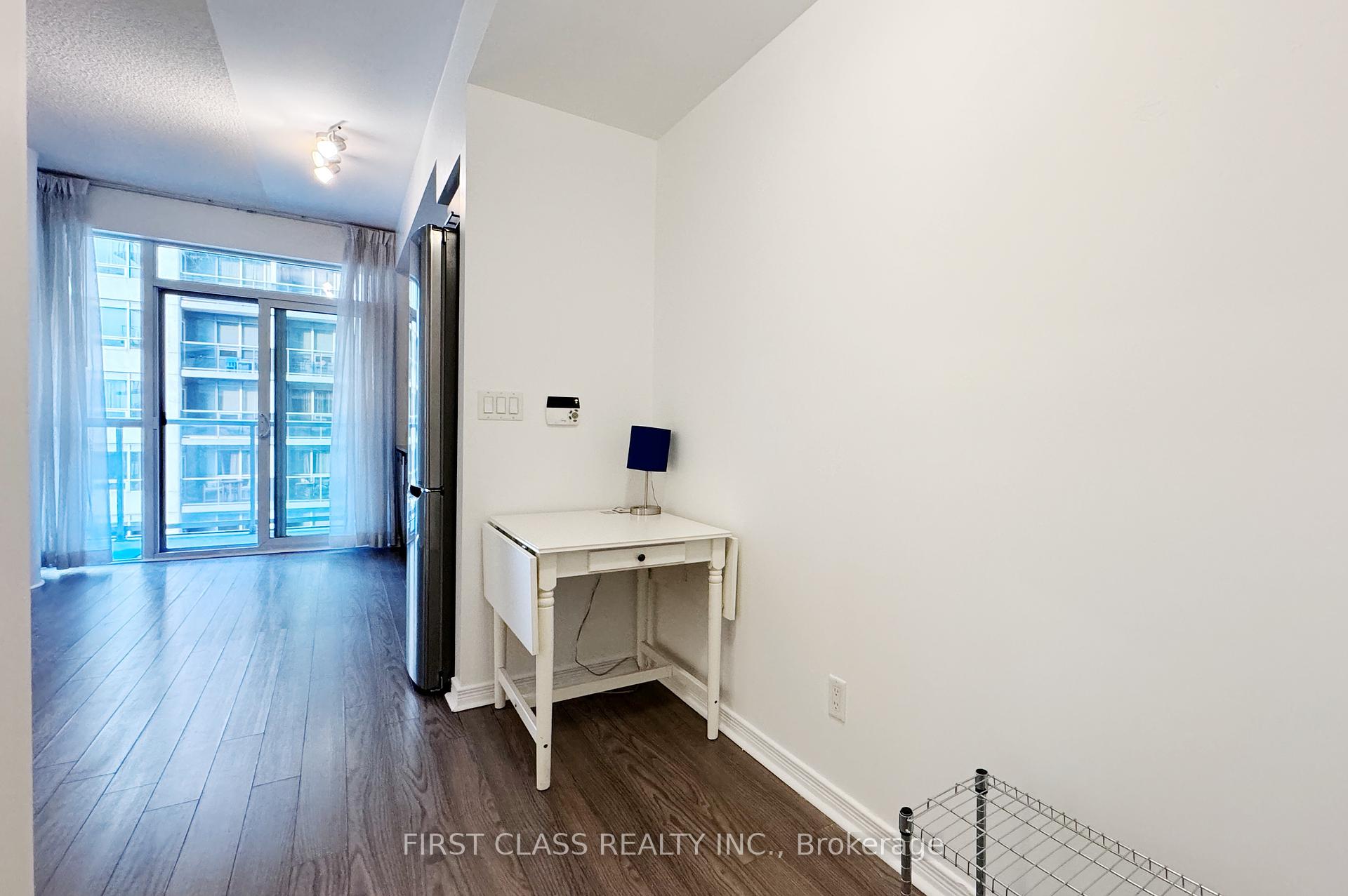 1 Bedroom Condo at 352 Front, Toronto For sale