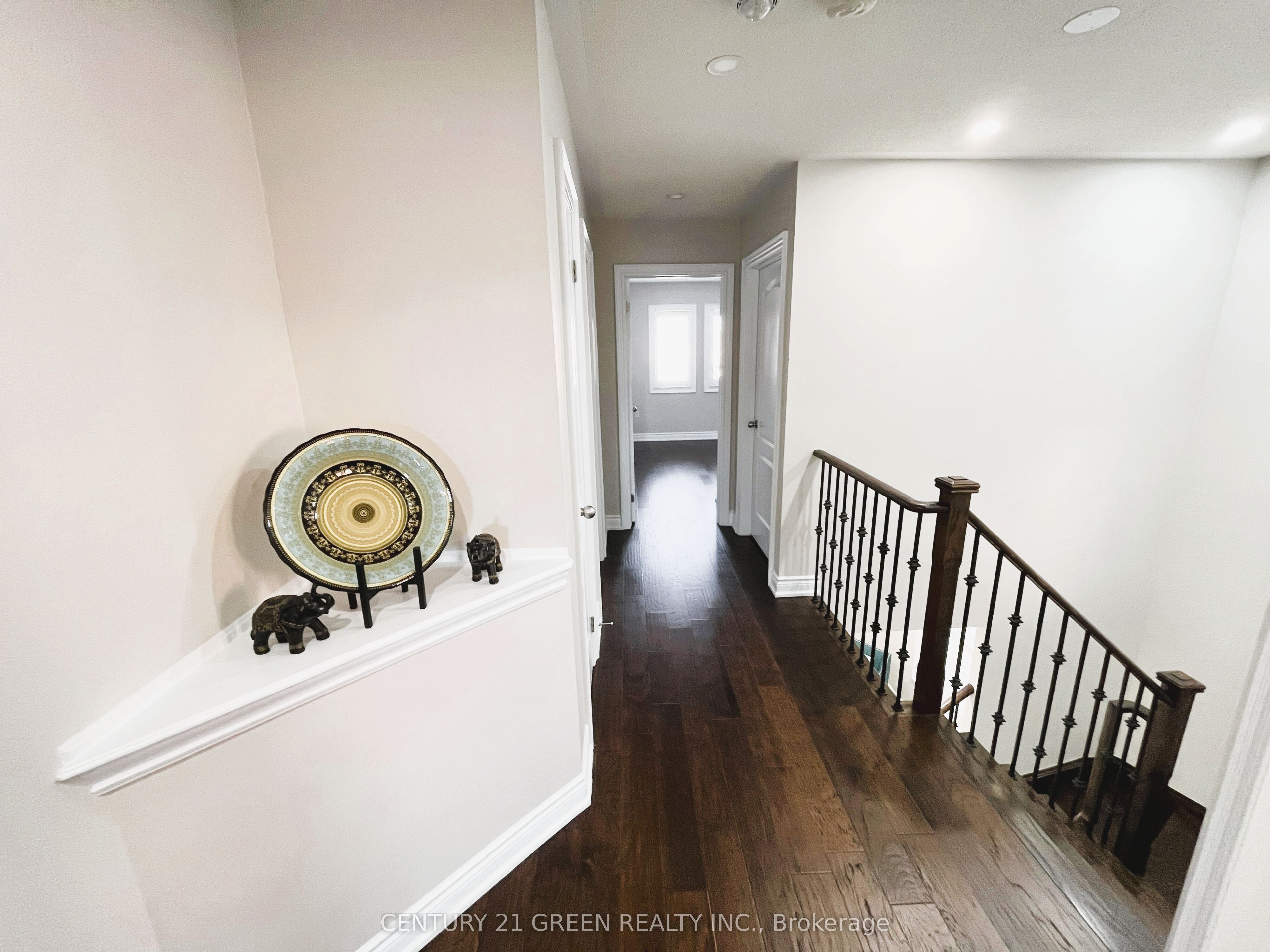 199 Windfields Farm Drive W