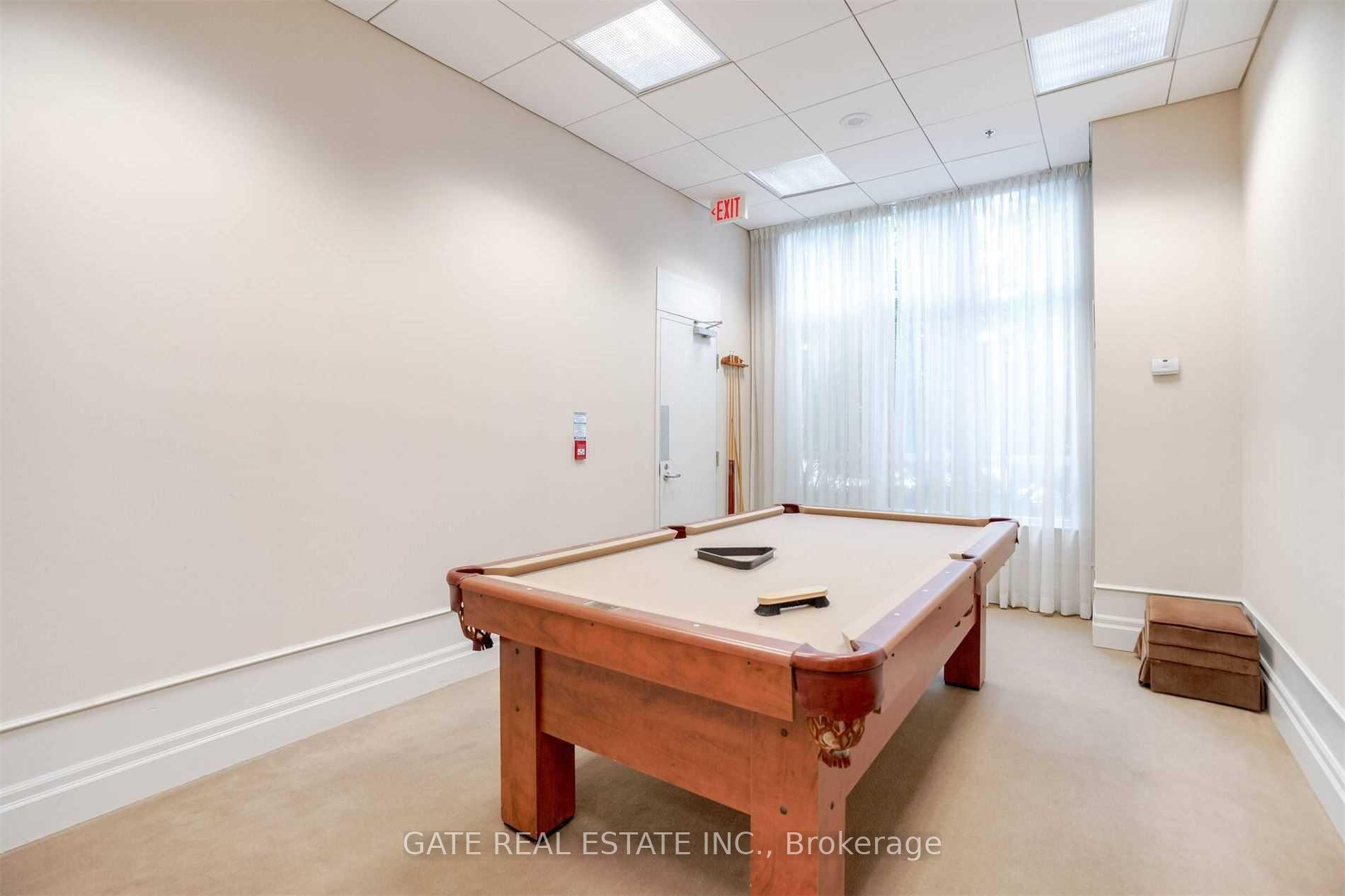 2 Bedrooms Condo at 38 Fontenay, Toronto For sale