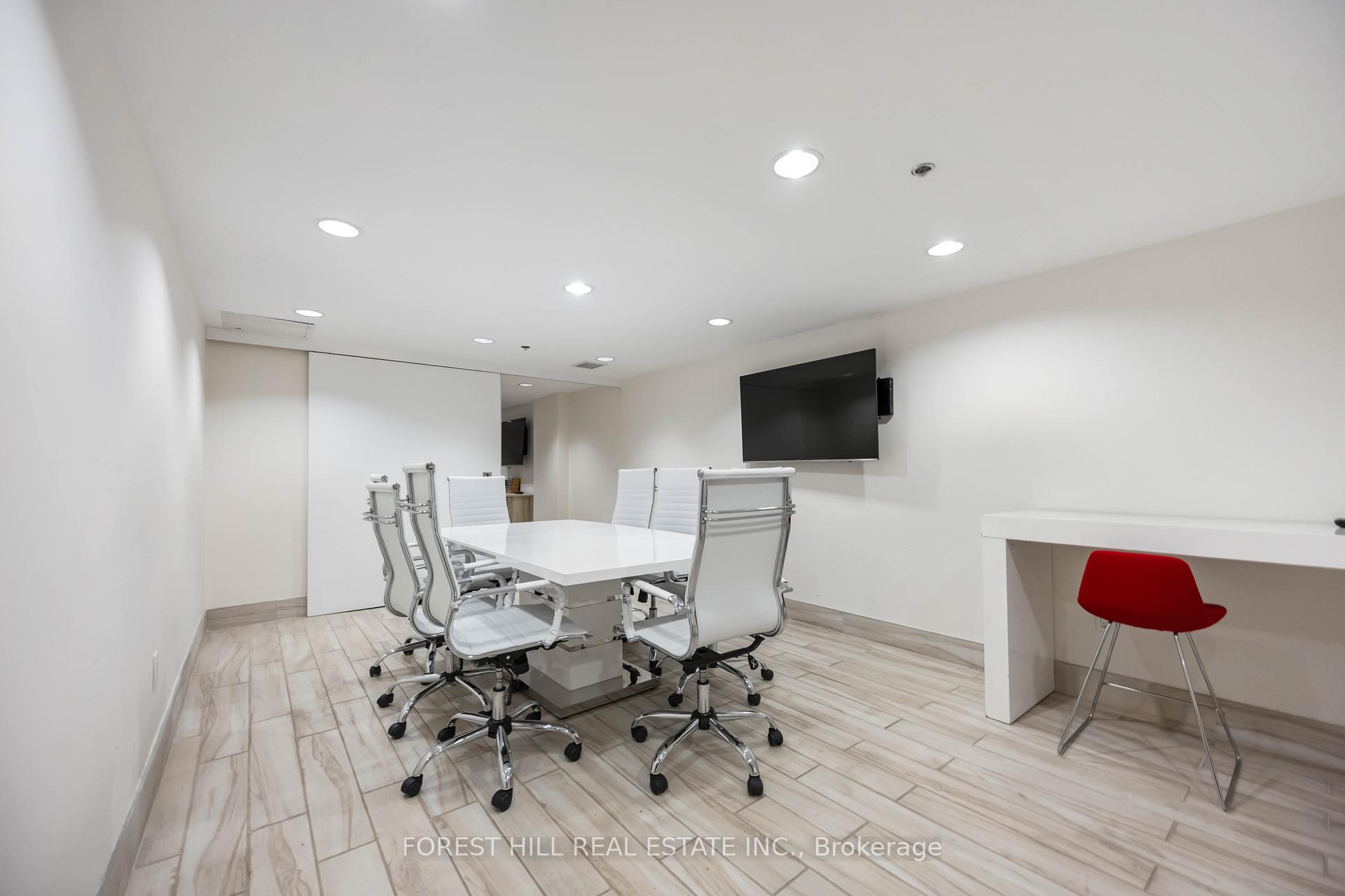 2 Bedrooms Condo at 812 Lansdowne, Toronto For sale