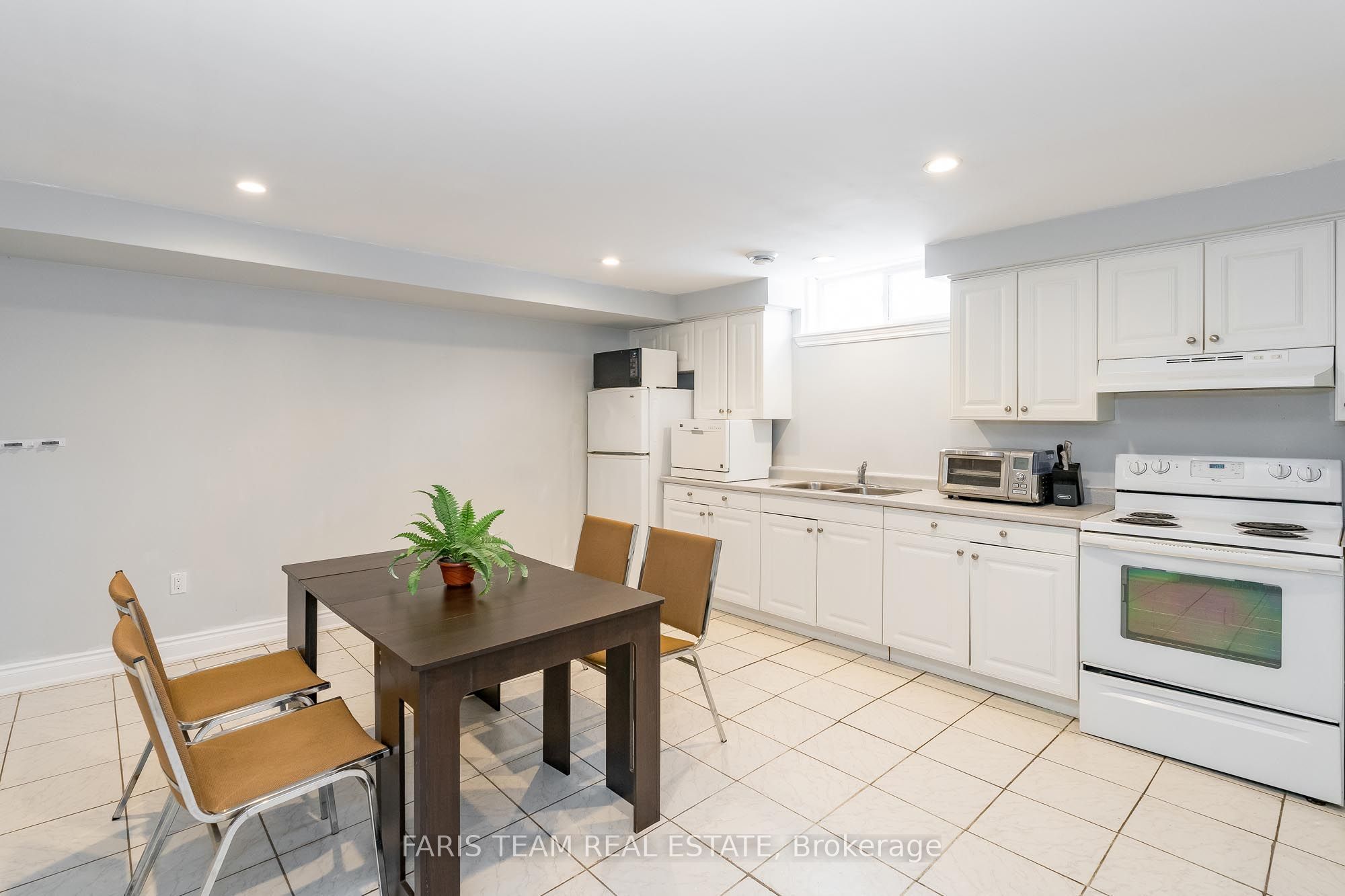 8 Elm Drive, Wasaga Beach Wasaga Beach