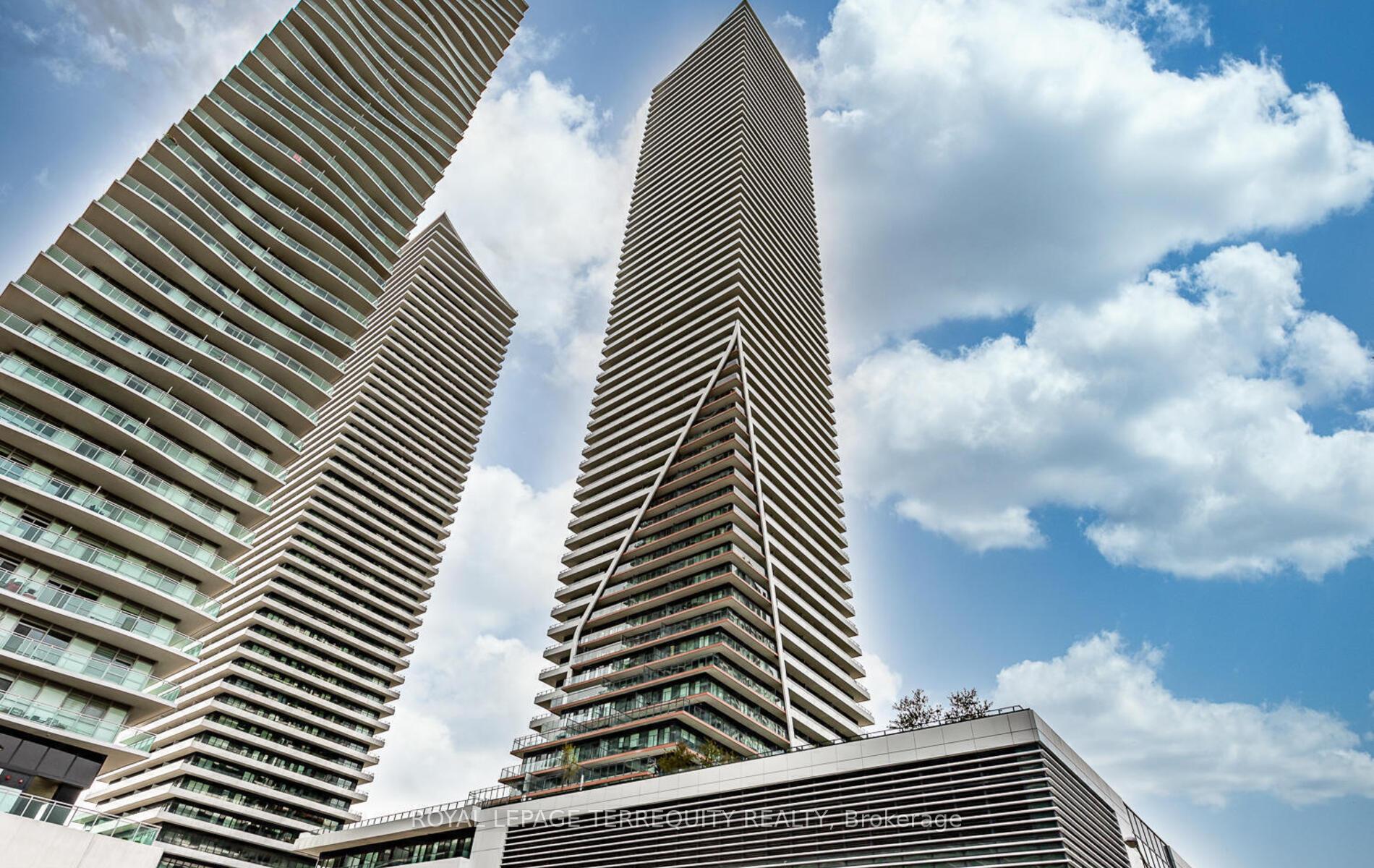 2 Bedrooms Condo at 30 Shore Breeze,  Toronto For sale