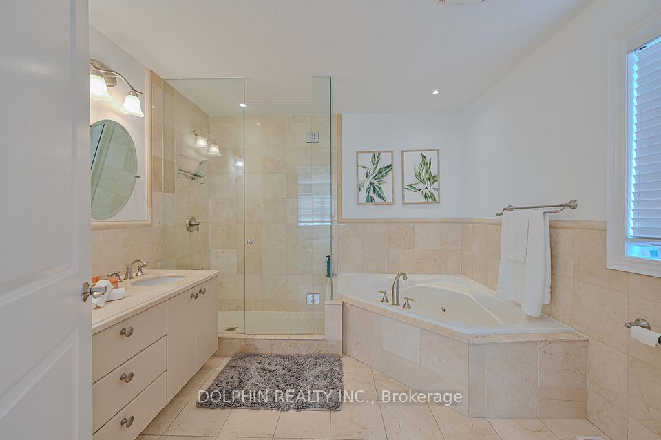 5 Piece Ensuite Washroom