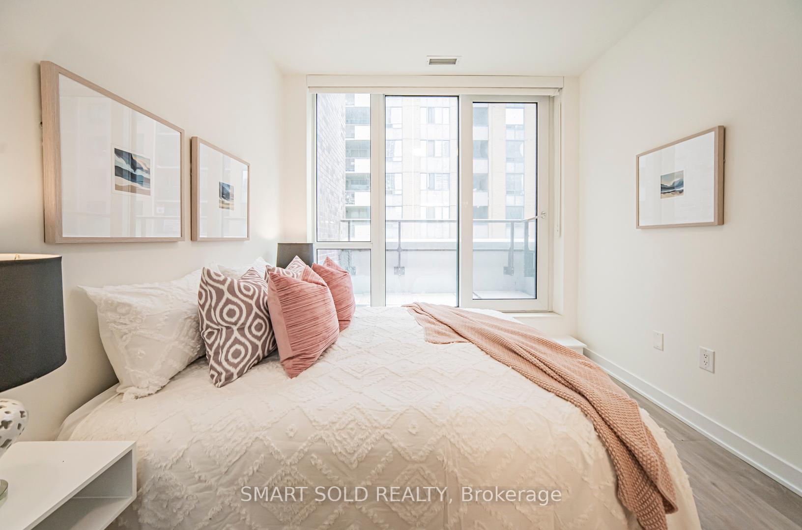 2 Bedrooms Condo at 100 Dalhousie, Toronto For sale