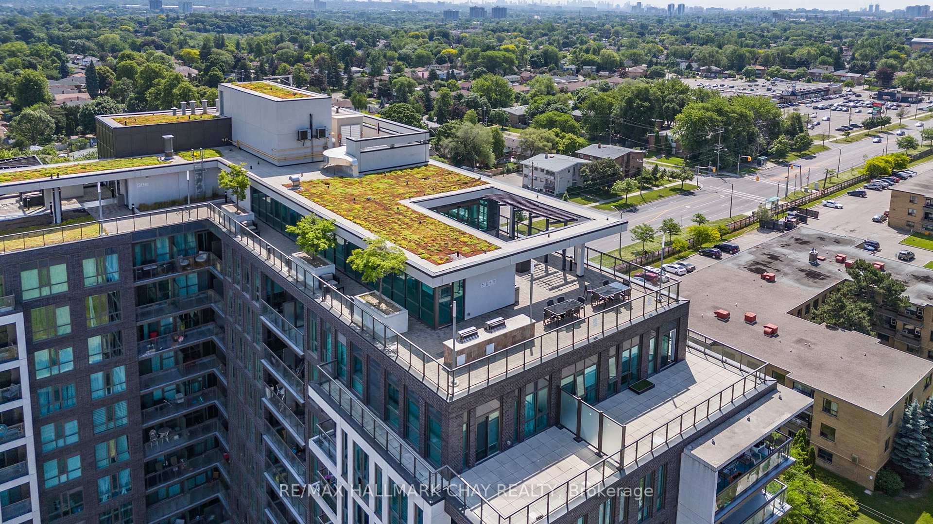 2 Bedrooms Condo at 80 Esther Lorrie, Toronto For sale