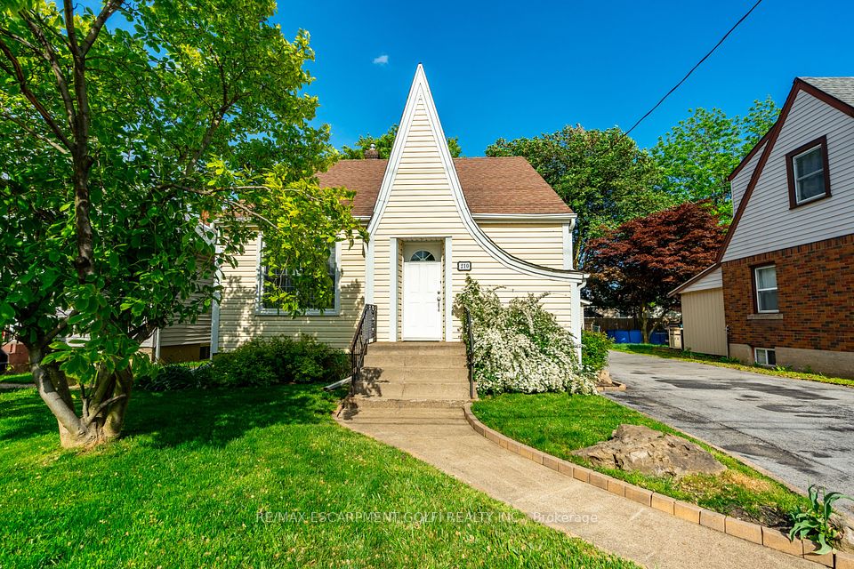 210 Vine