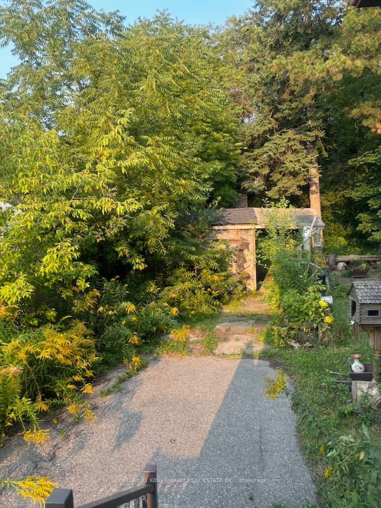 211 Park Road S