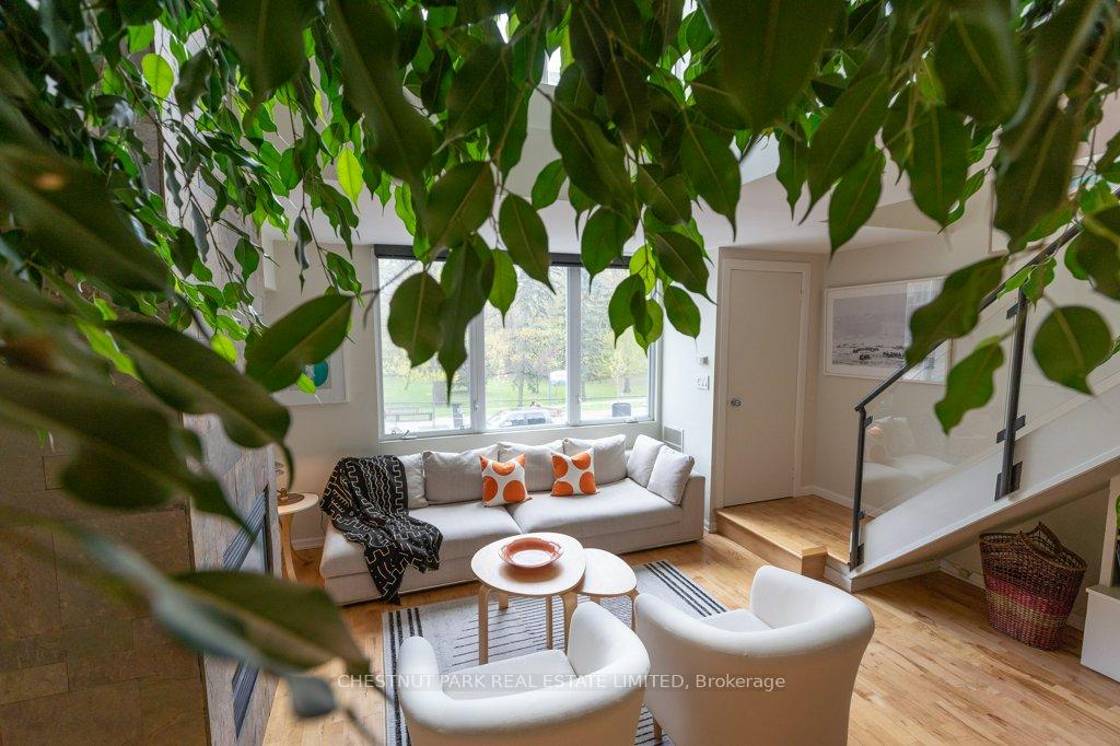 2 Bedrooms Condo at 2012 Queen, Toronto For sale