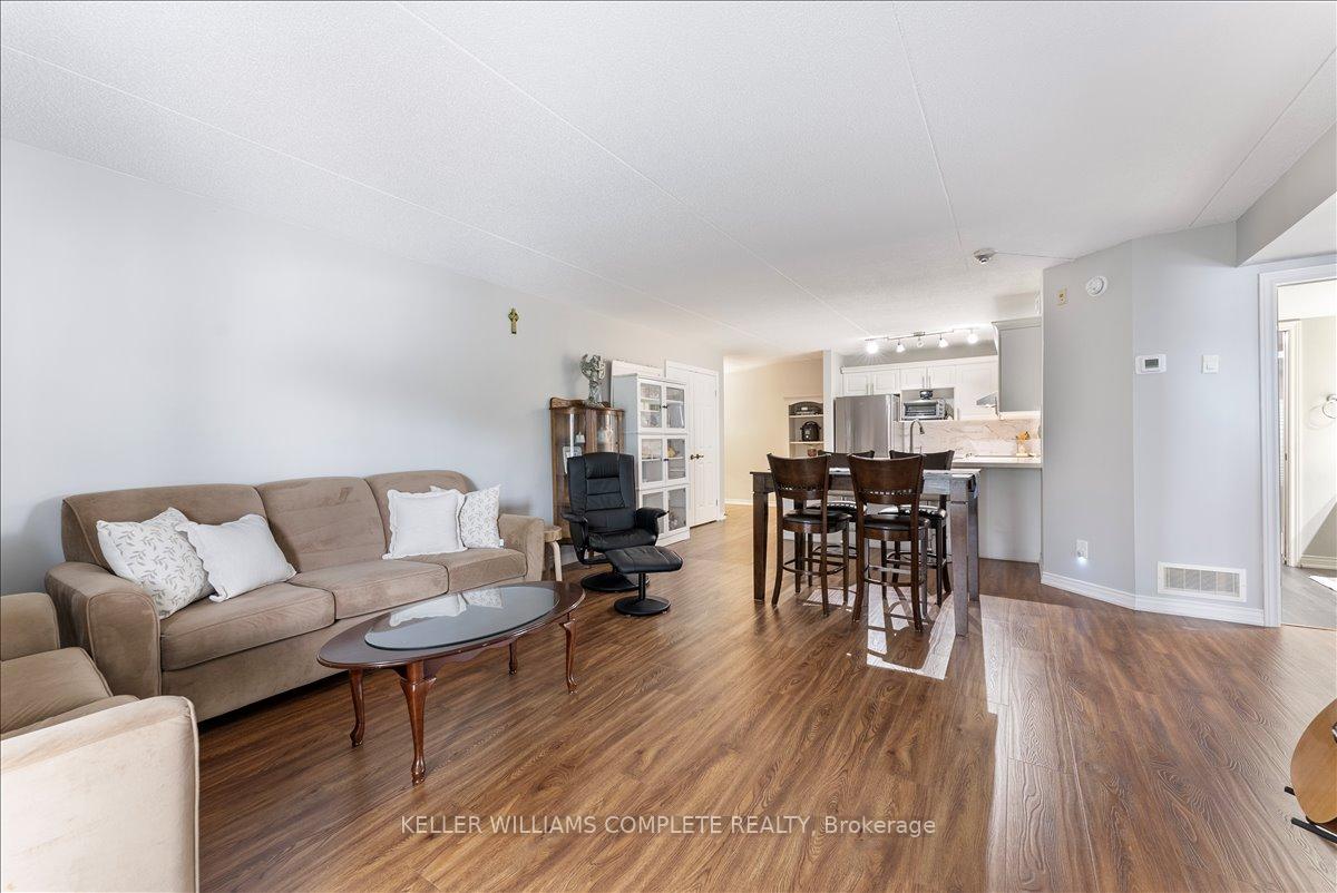 2 Bedrooms Condo at 2010 CLEAVER, Burlington For sale