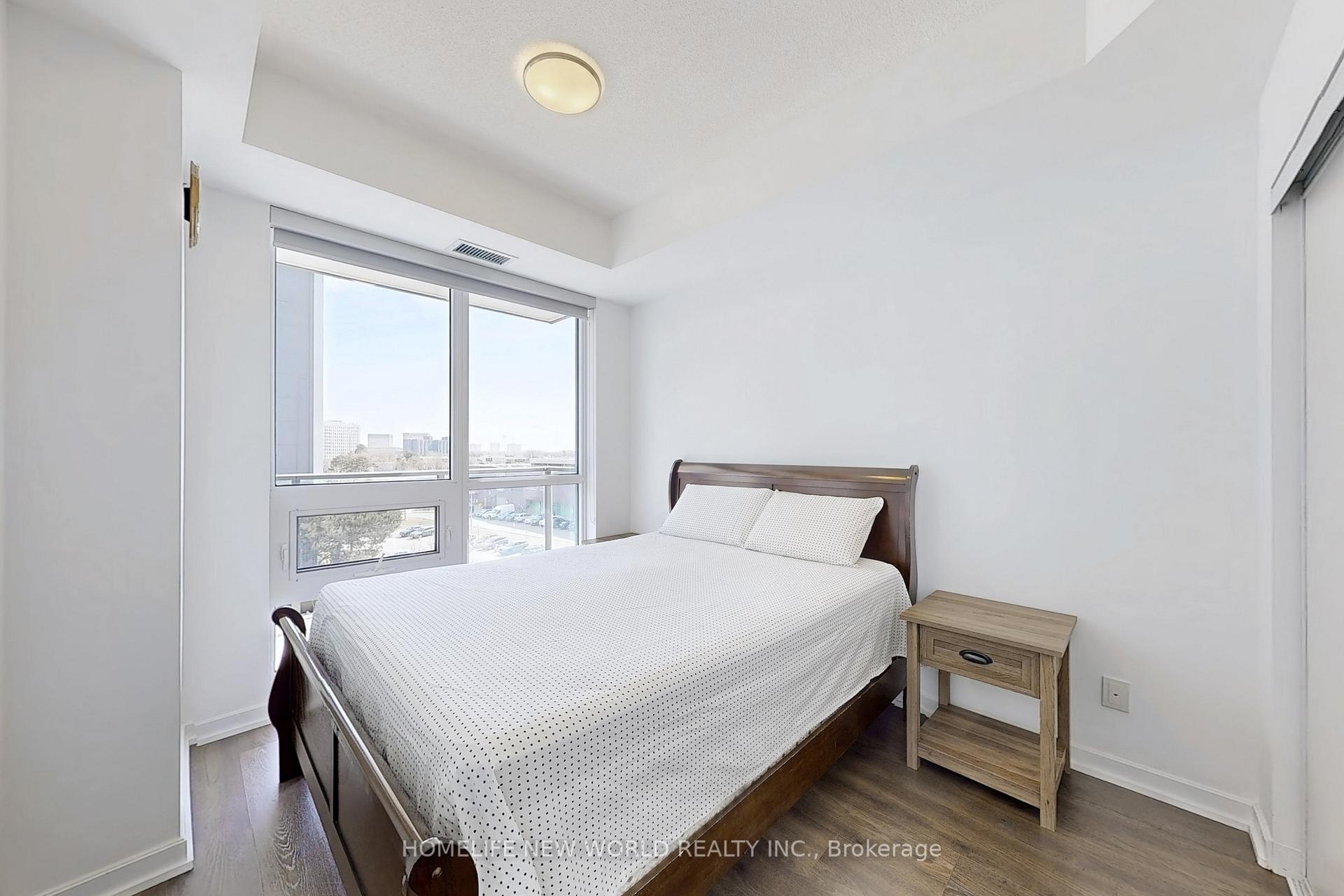 2 Bedrooms Condo at 56 Forest Manor,  Toronto For sale