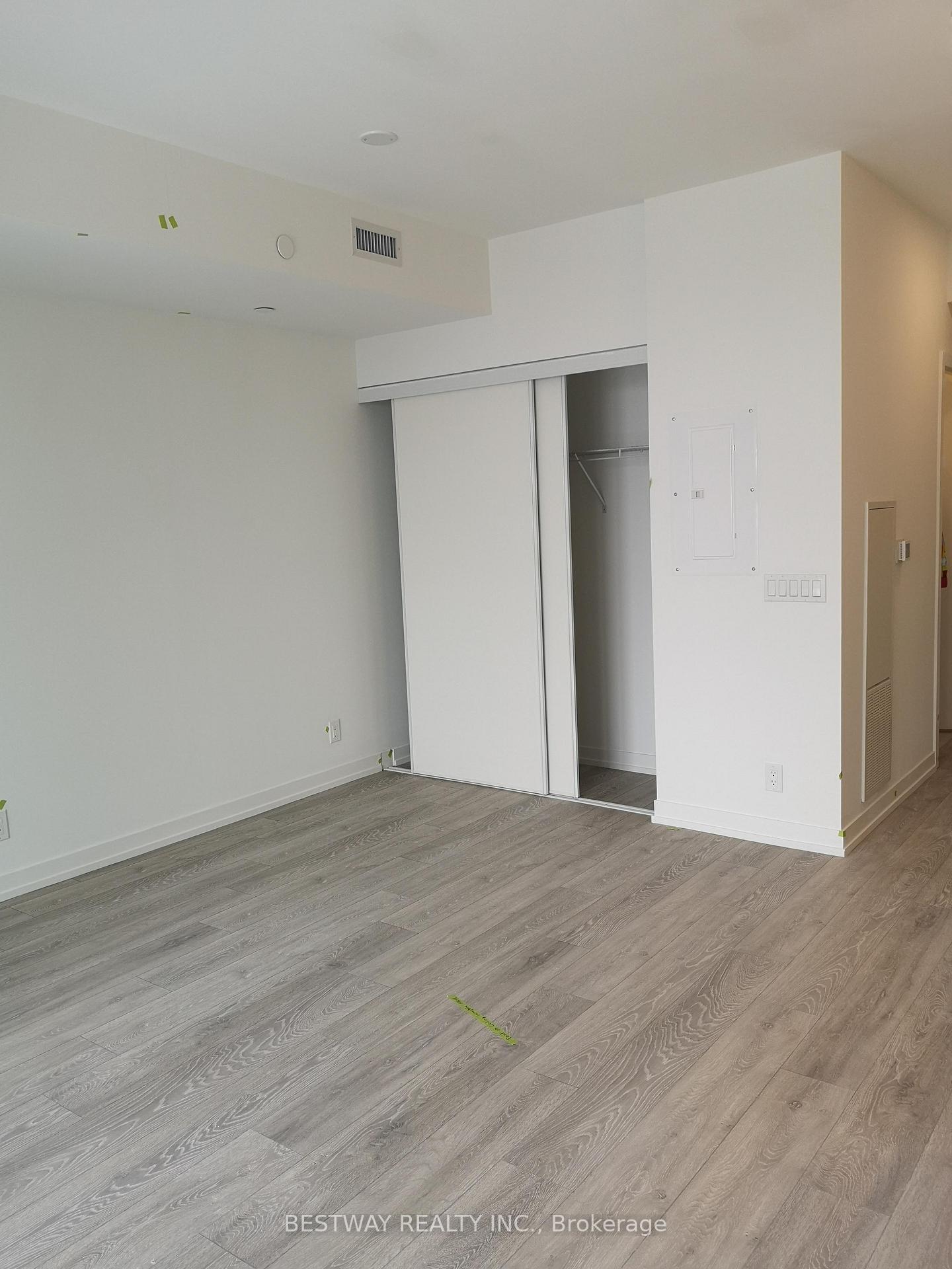 Condo at 2020 Bathurst,  Toronto For sale