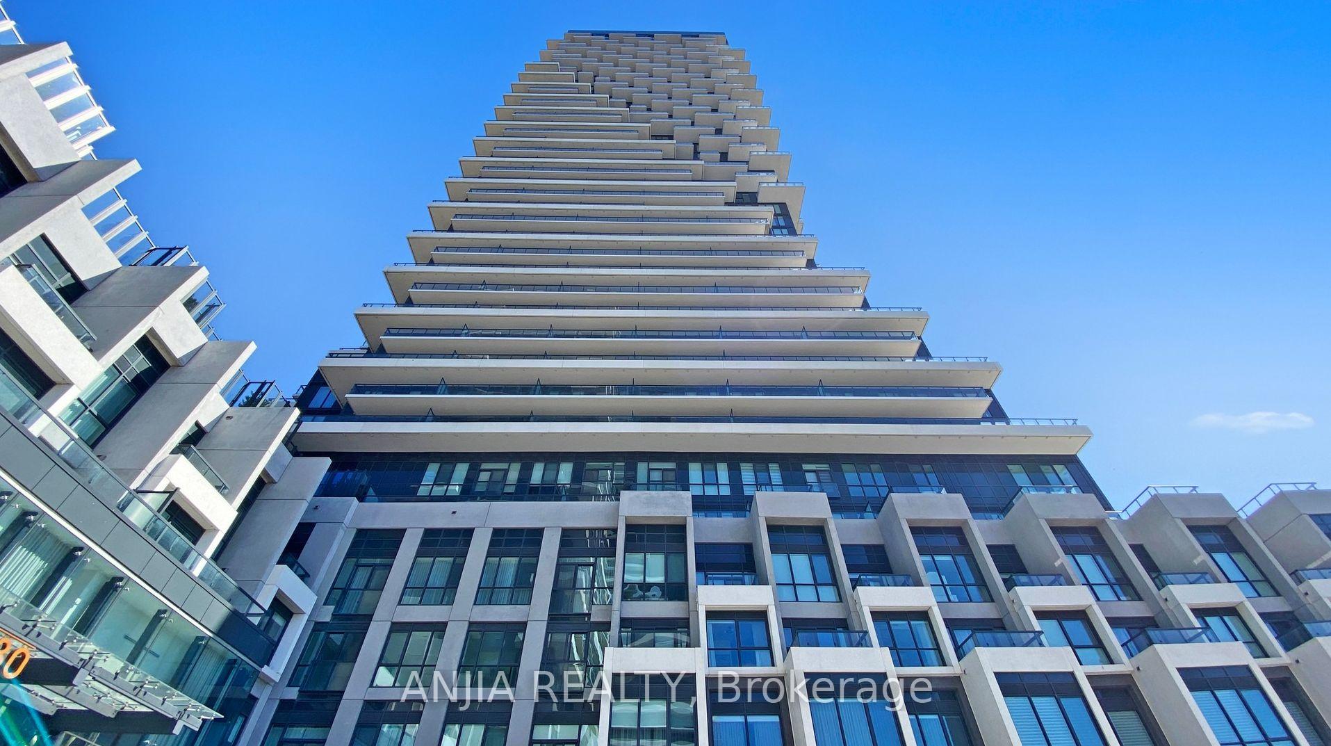 2 Bedrooms Condo at 30 Inn On The Park, Toronto For sale