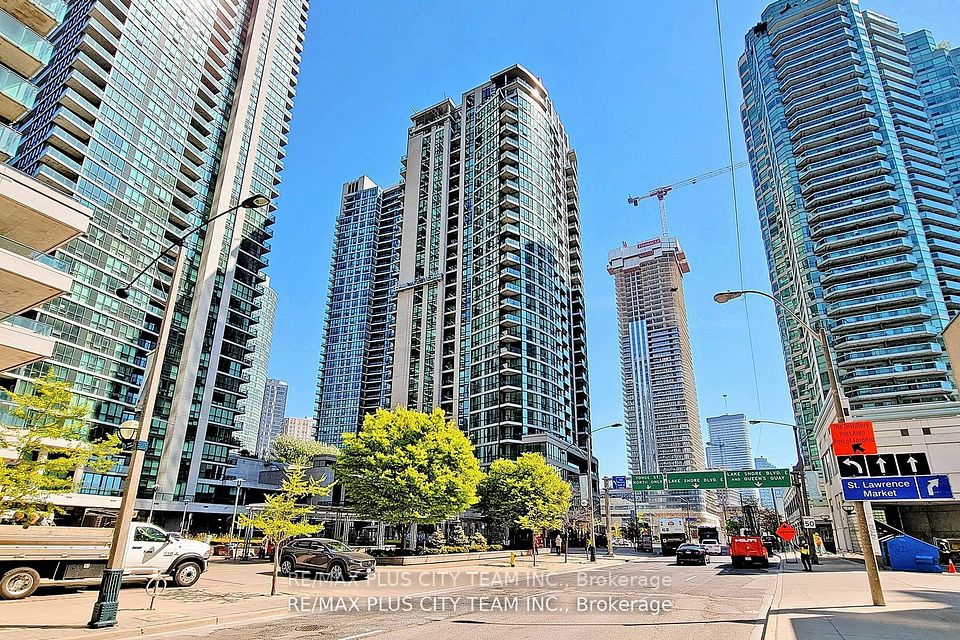 12 Yonge