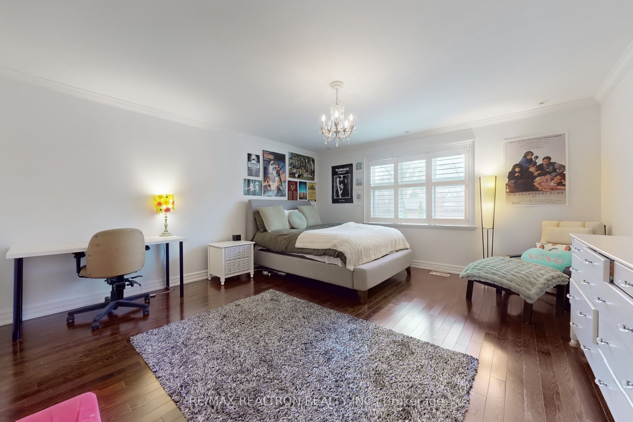 4 Zaharias Court, Toronto, ON M2L 2H6