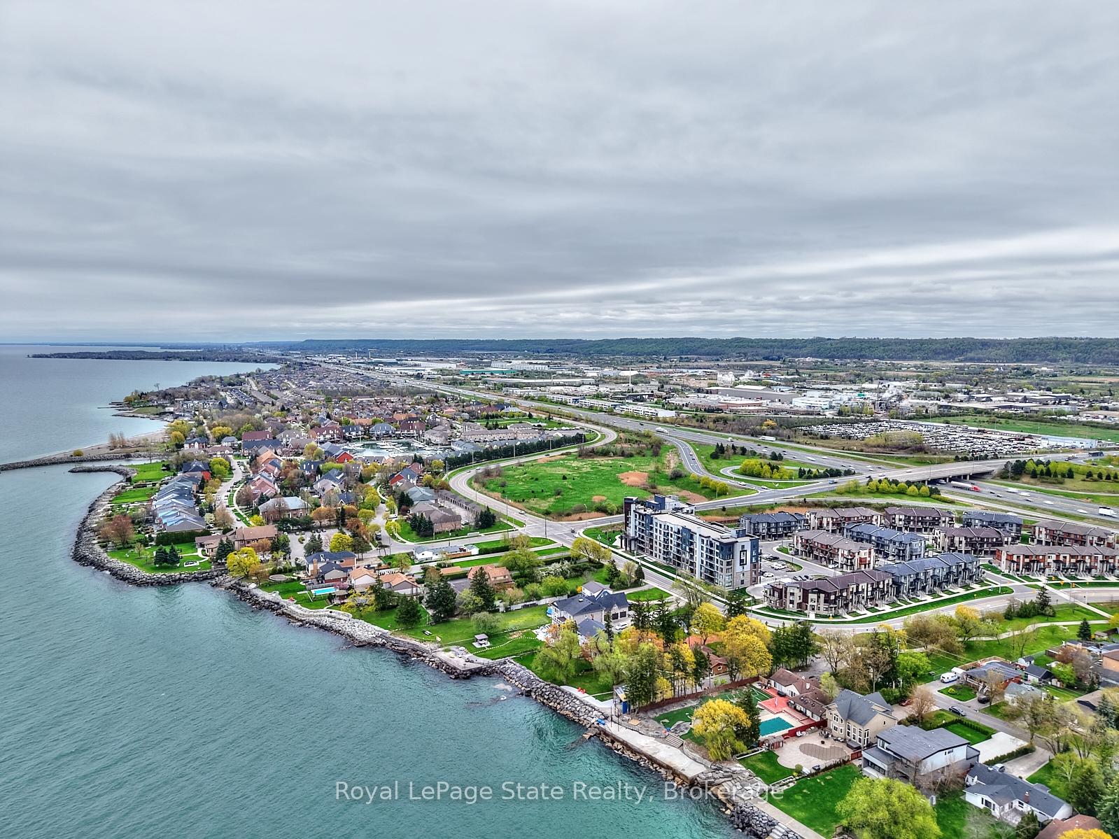 1 Bedroom Condo at 600 North Service, Hamilton For sale