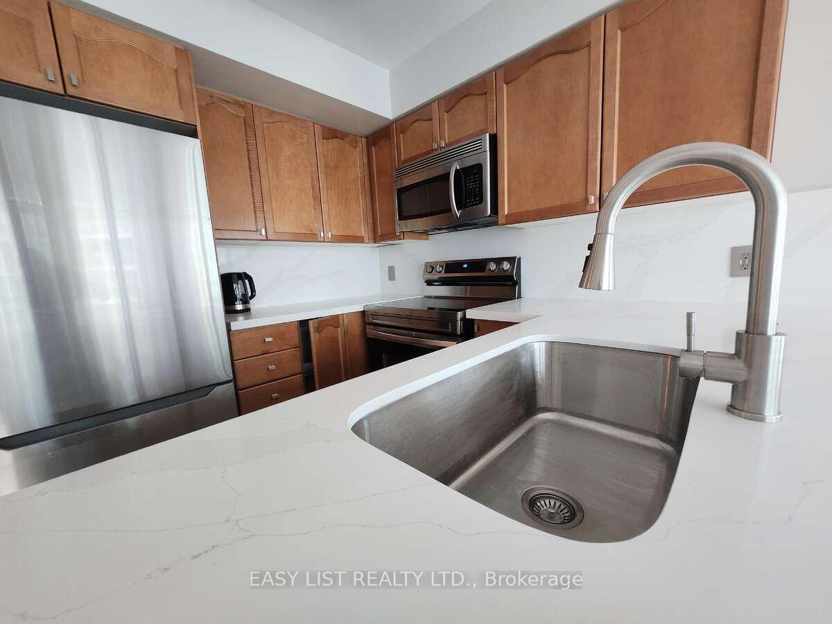 2 Bedrooms Condo at 51 Lower Simcoe, Toronto For sale
