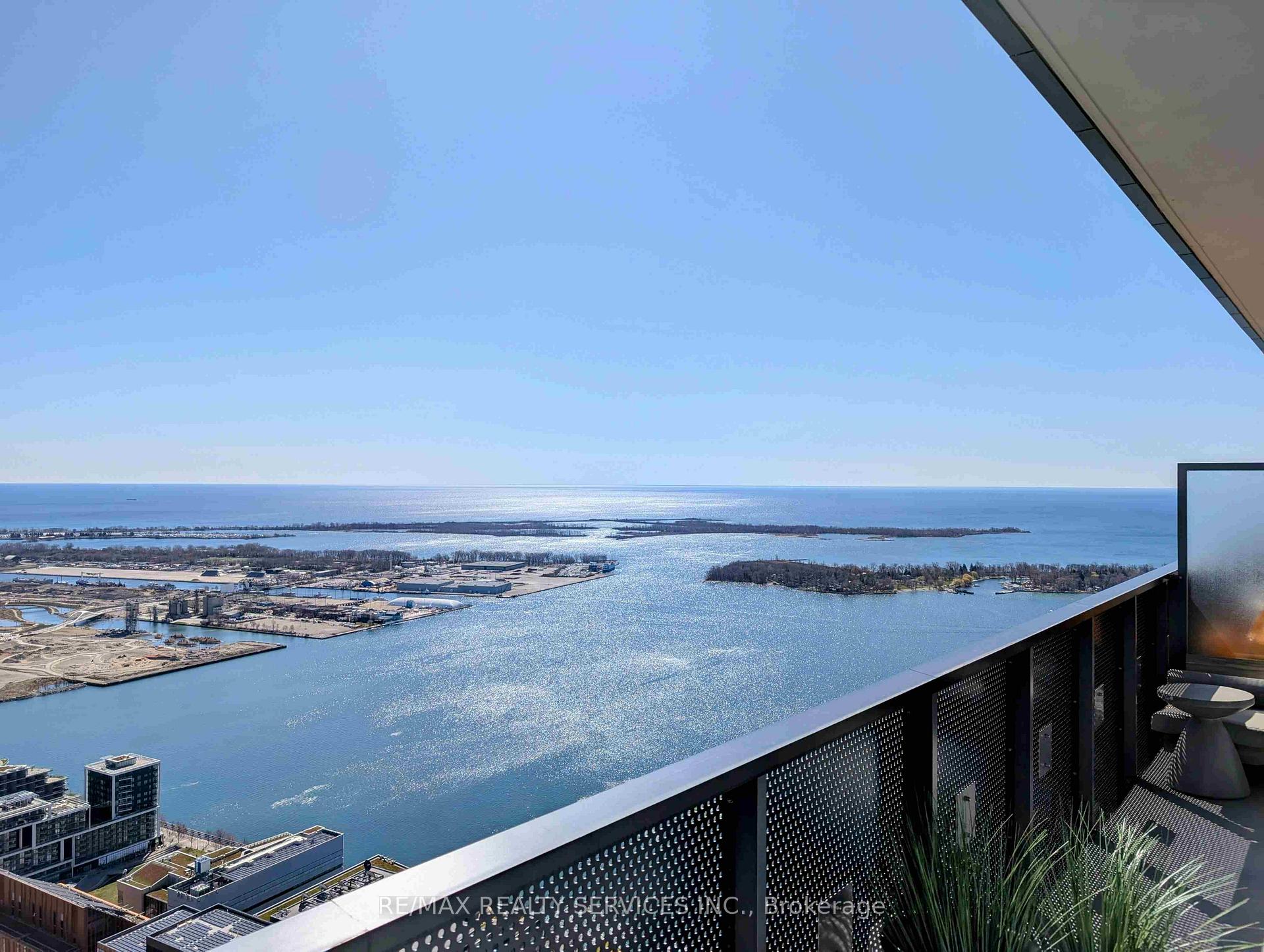 2 Bedrooms Condo at 138 Downes,  Toronto For sale