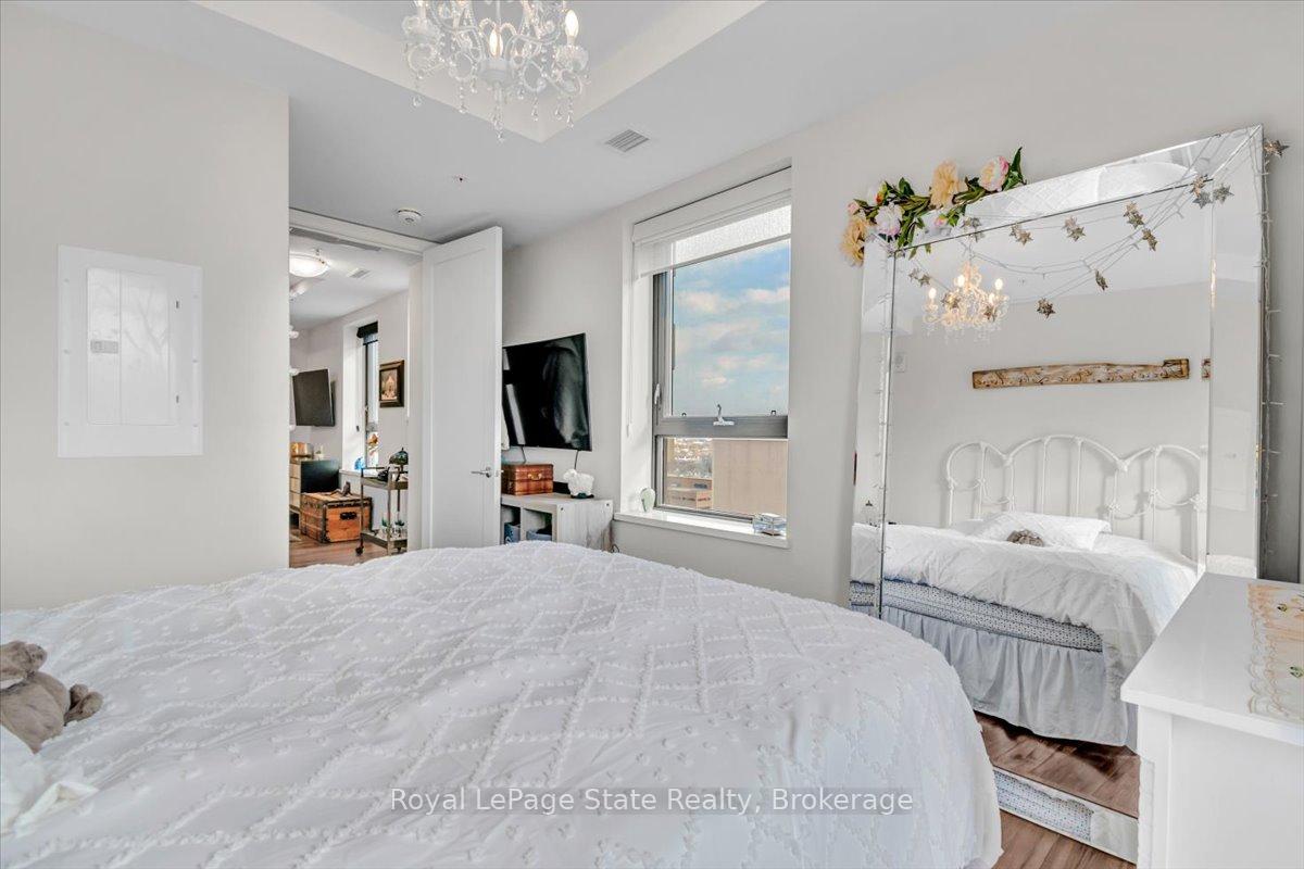 1 Bedroom Condo at 118 KING,  Hamilton For sale