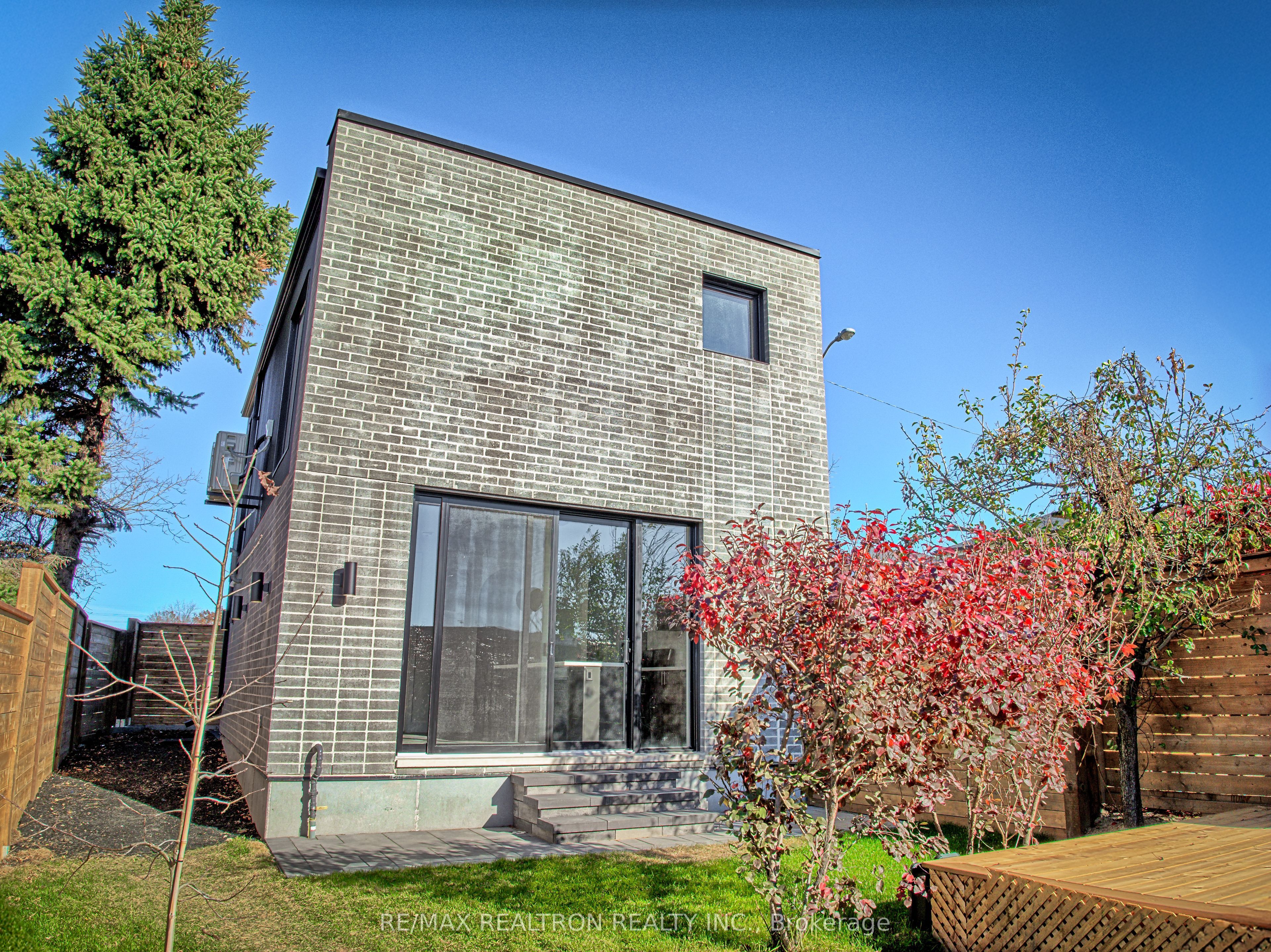 421 Silverthorn Avenue