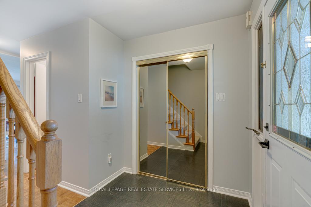 4 Bedrooms Condo at 584 Forestwood, Burlington For sale