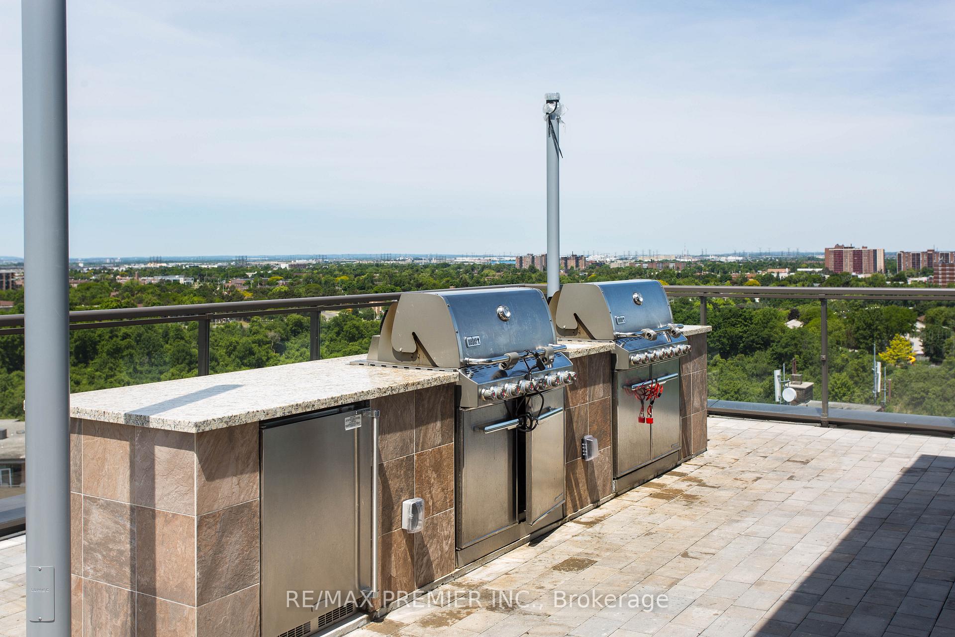 2 Bedrooms Condo at 80 Esther Lorrie, Toronto For sale