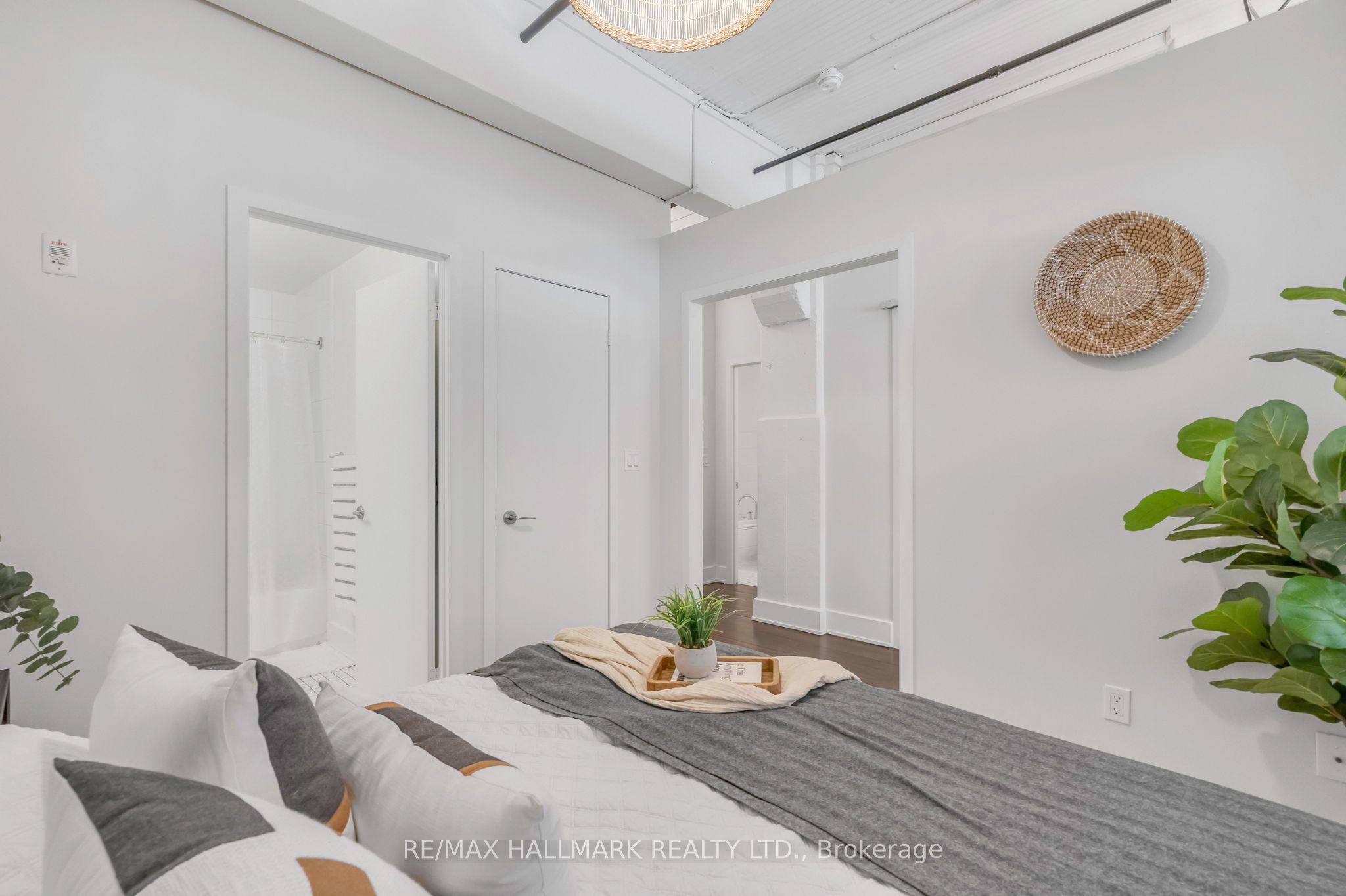 183 Dovercourt Road, #106