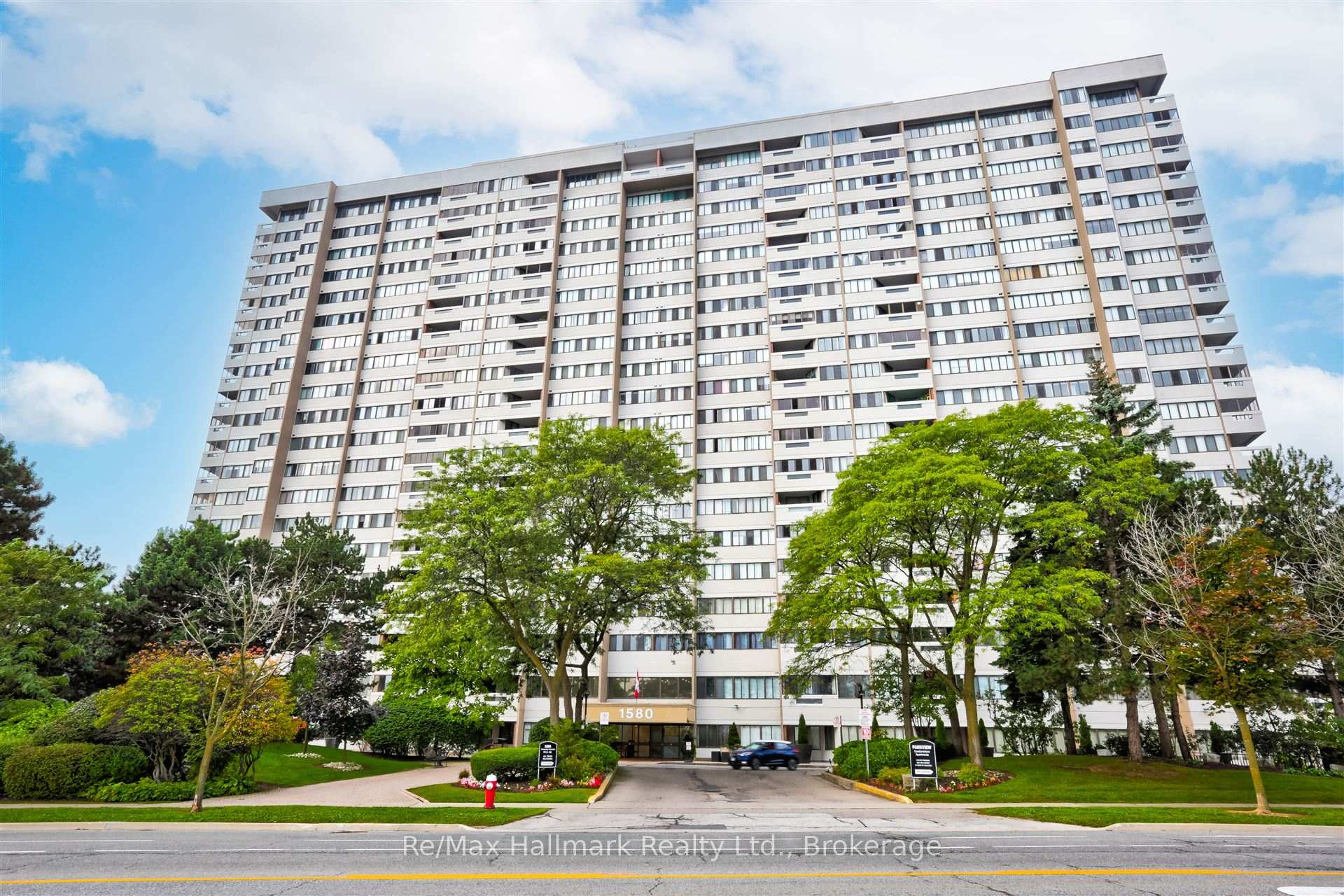 2 Bedrooms Condo at 1580 Mississauga Valley,  Mississauga For sale