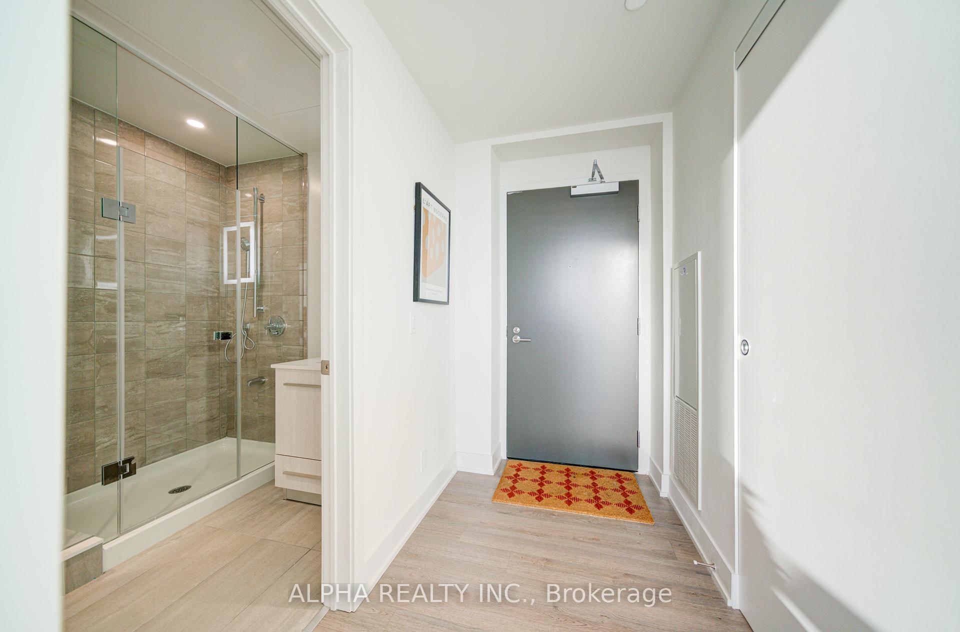 2 Bedrooms Condo at 8 Cumberland,  Toronto For sale