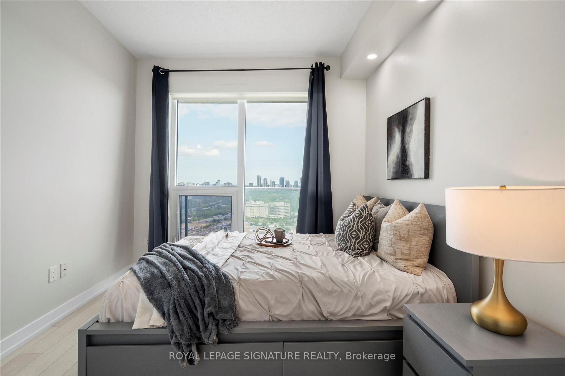 2 Bedrooms Condo at 117 McMahon, Toronto For sale