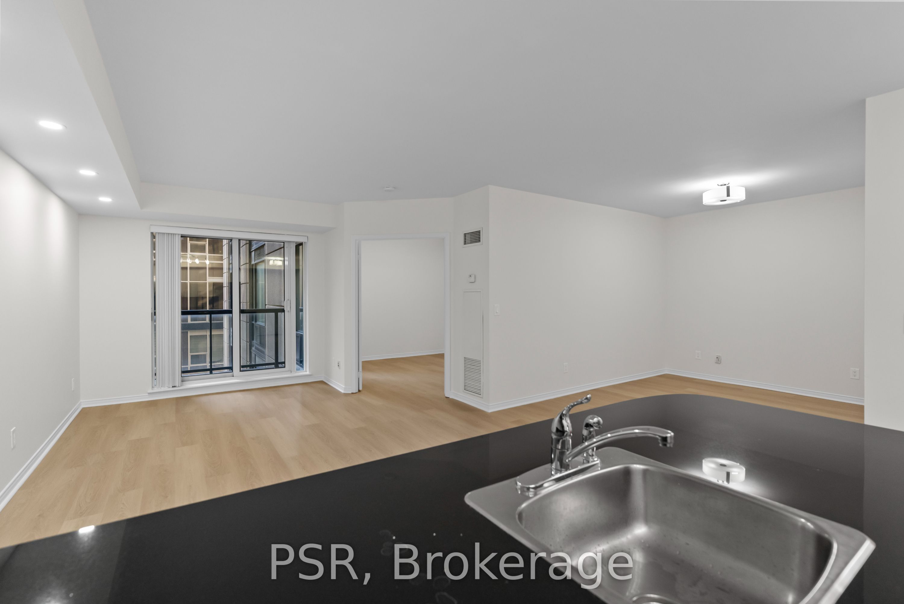50 John Street, #822