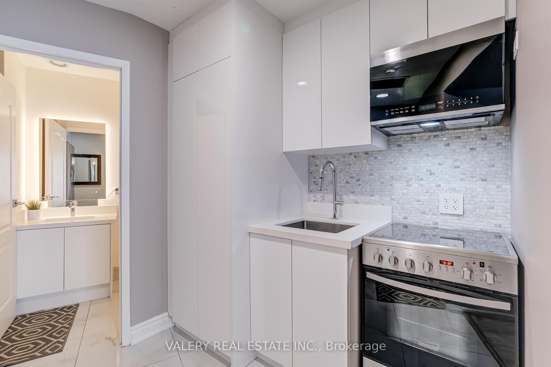Condo at 1 King, Toronto For sale