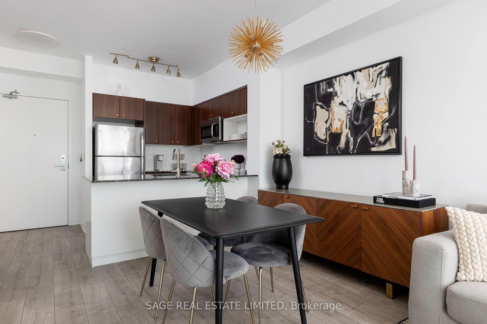 2 Bedrooms Condo at 150 East Liberty, Toronto For sale