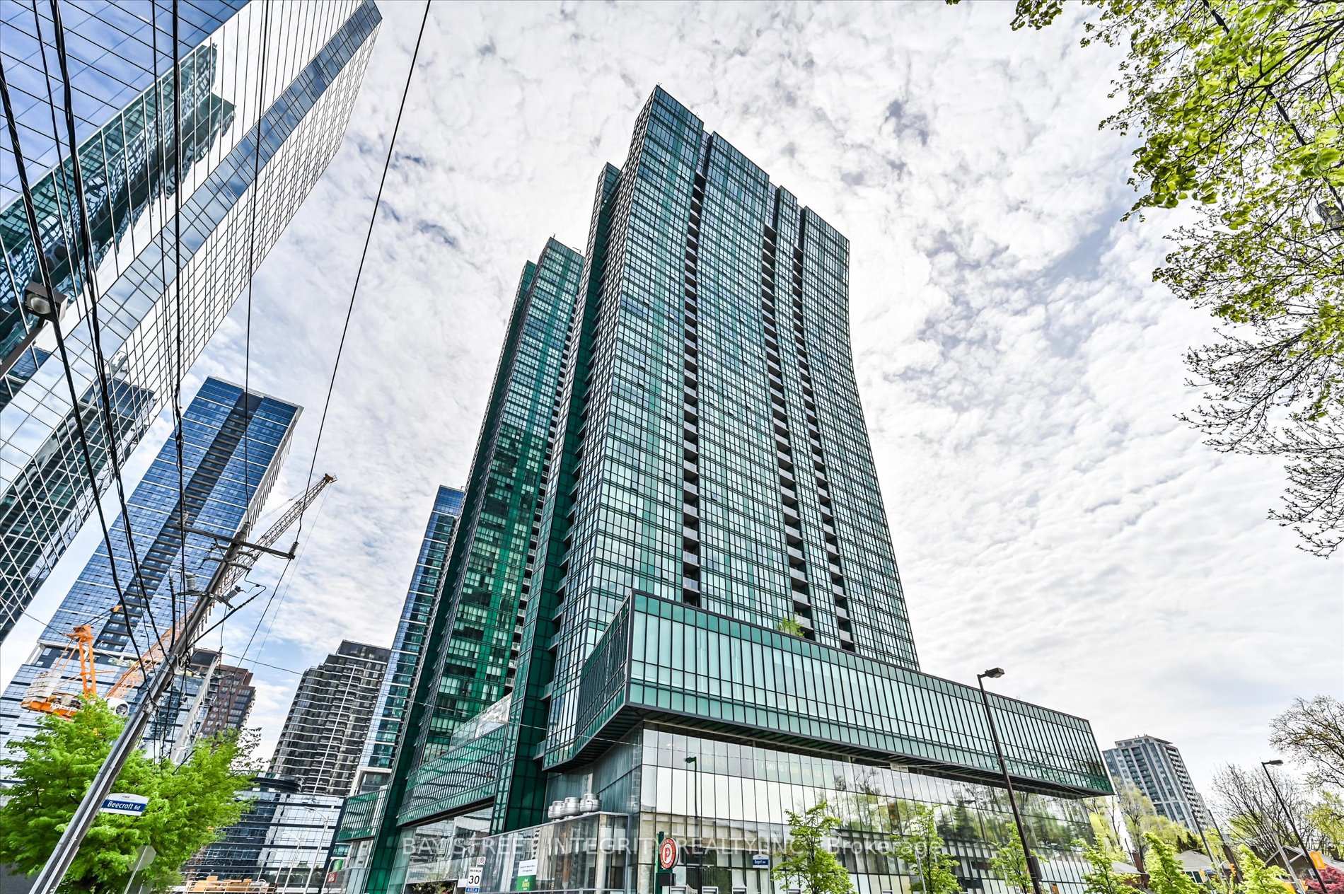 3 Bedrooms Condo at 11 Bogert, Toronto For sale