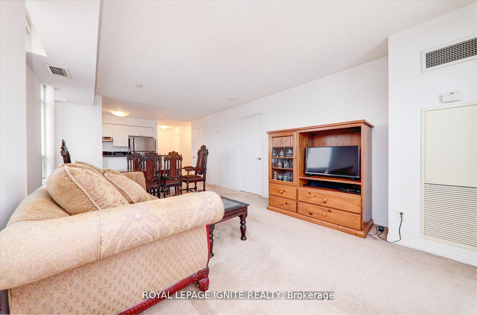 2 Bedrooms Condo at 3650 Kingston, Toronto For sale