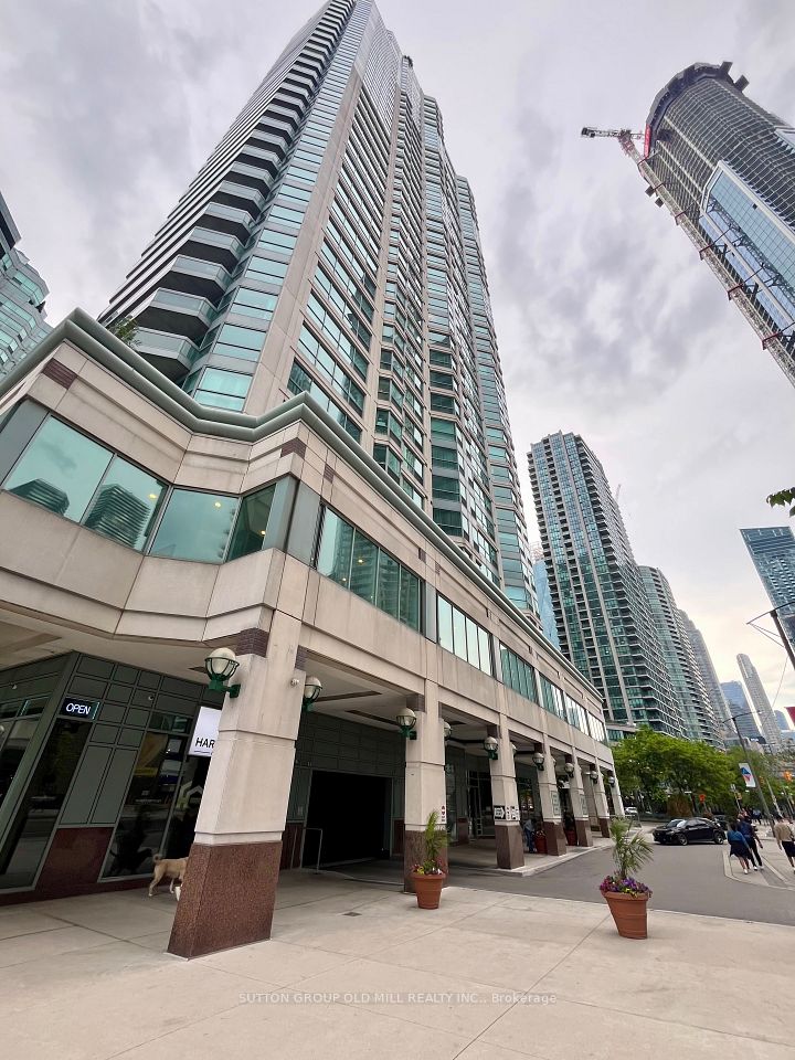 10 Yonge