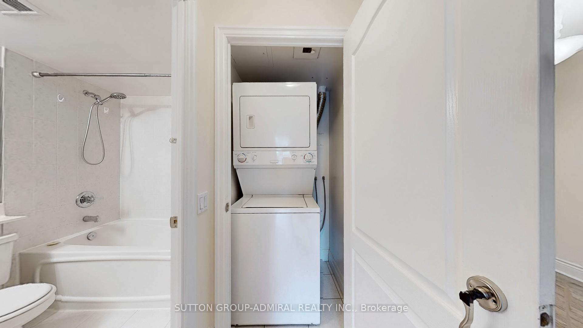 1 Bedroom Condo at 21 Hillcrest, Toronto For sale