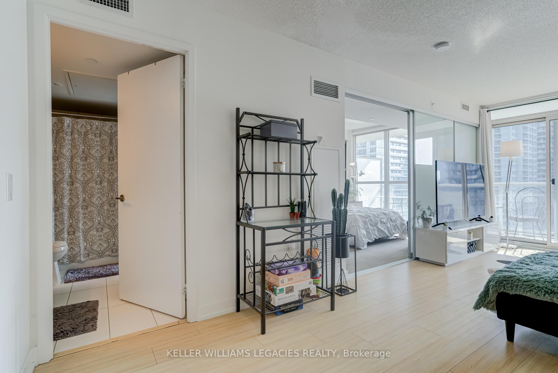1 Bedroom Condo at 75 Queen’s Wharf,  Toronto For sale