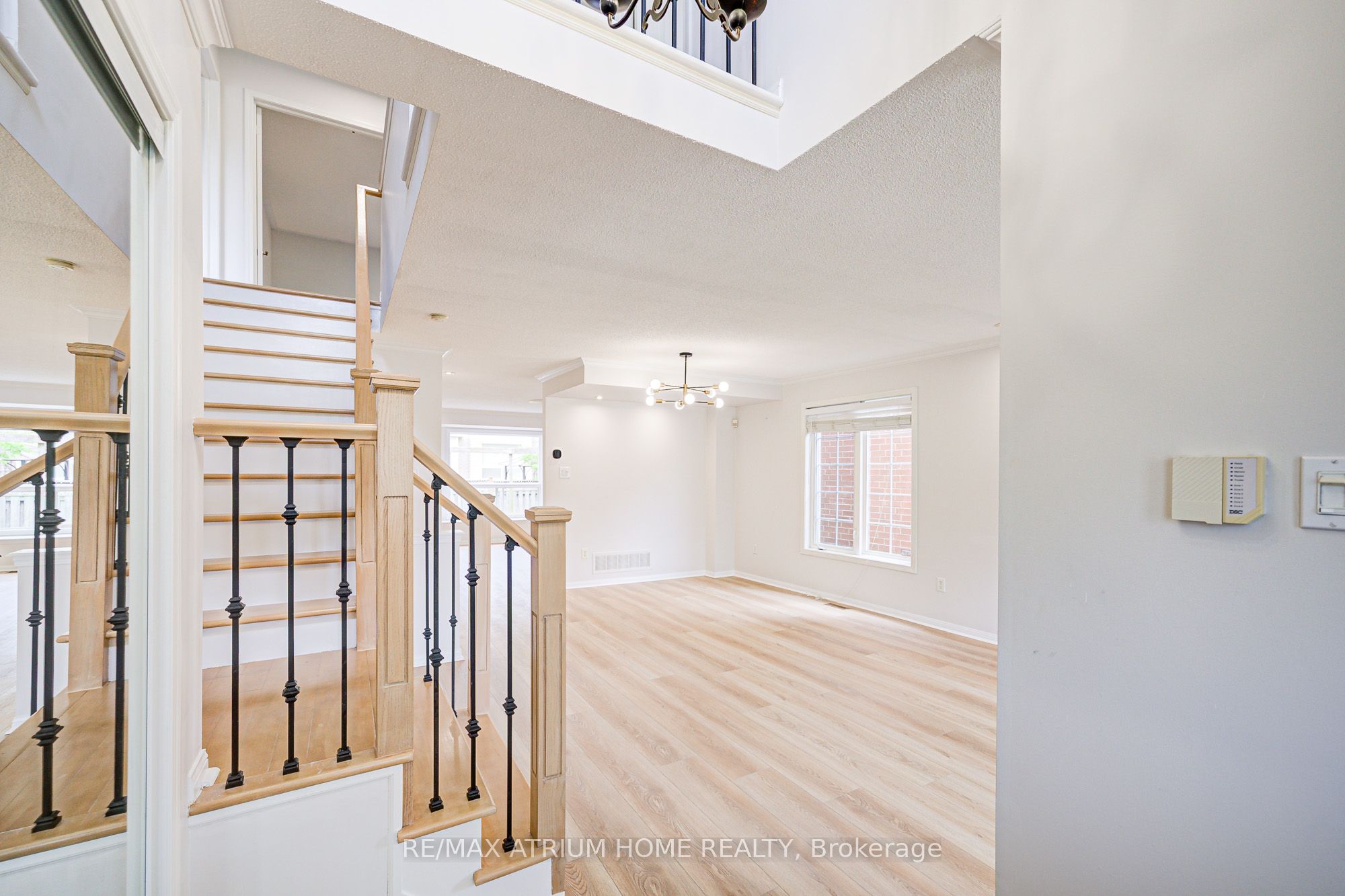 2293 Oakhaven Drive