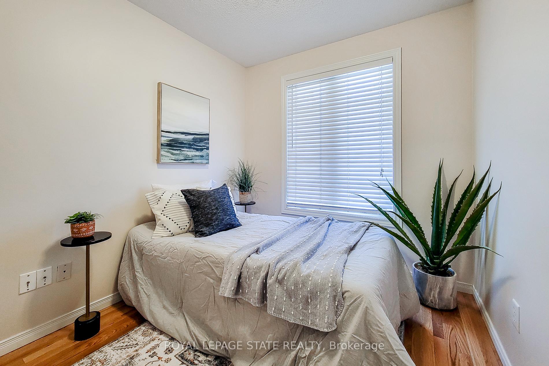 2 Bedrooms Condo at 751 Rymal, Hamilton For sale