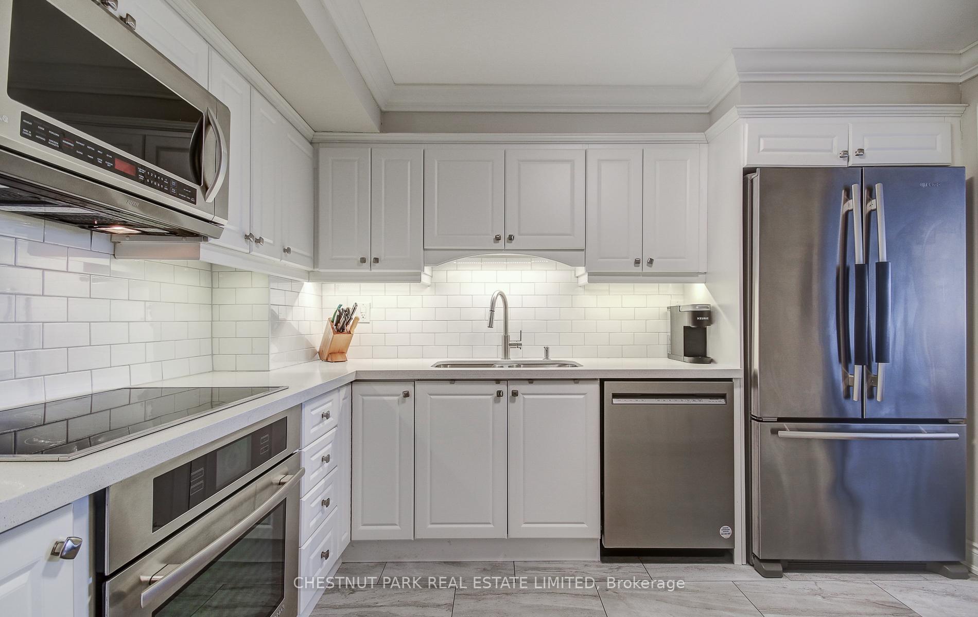 2 Bedrooms Condo at 1400 Dixie, Mississauga For sale