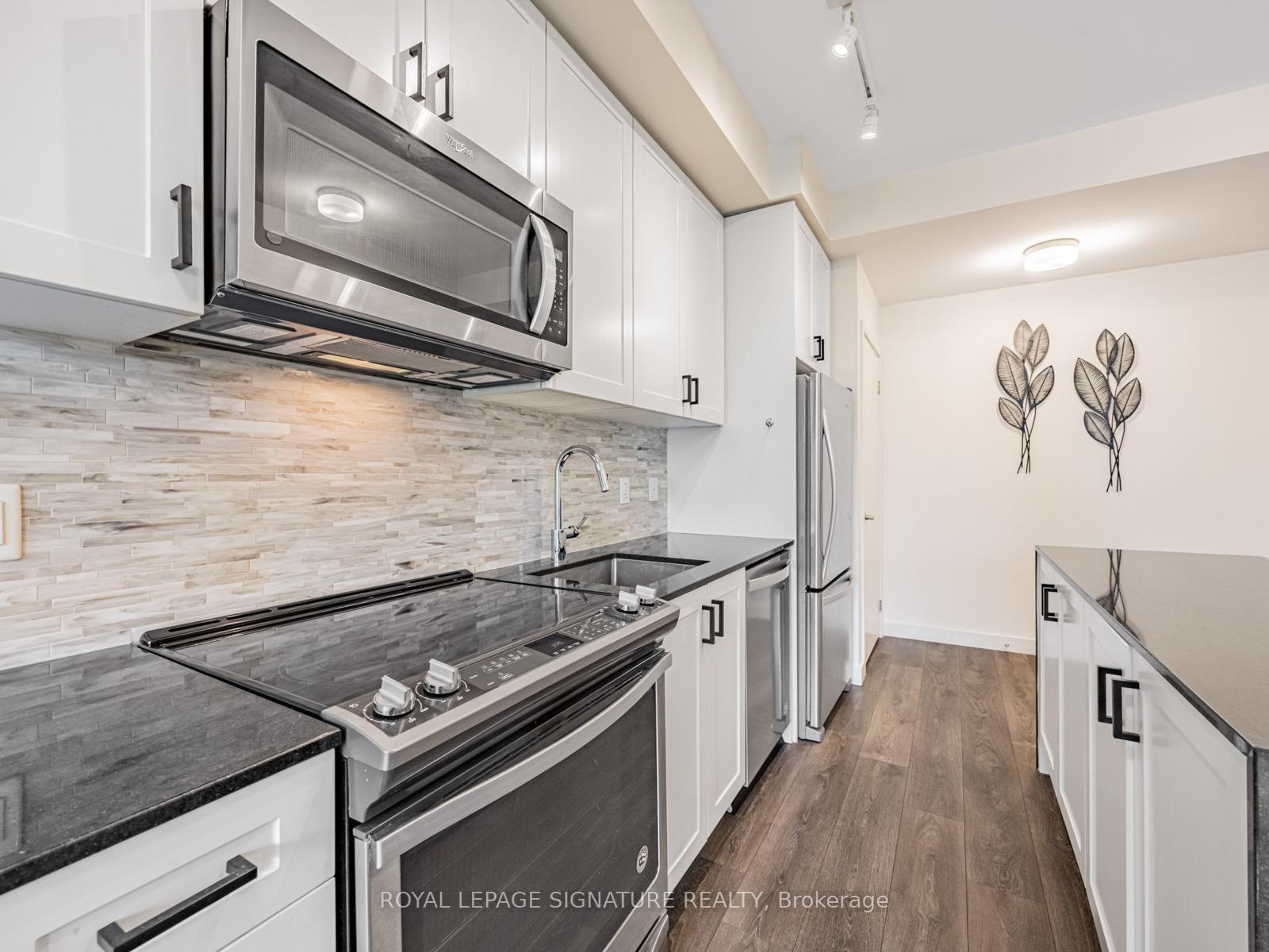 1 Bedroom Condo at 210 Sabina, Oakville For sale