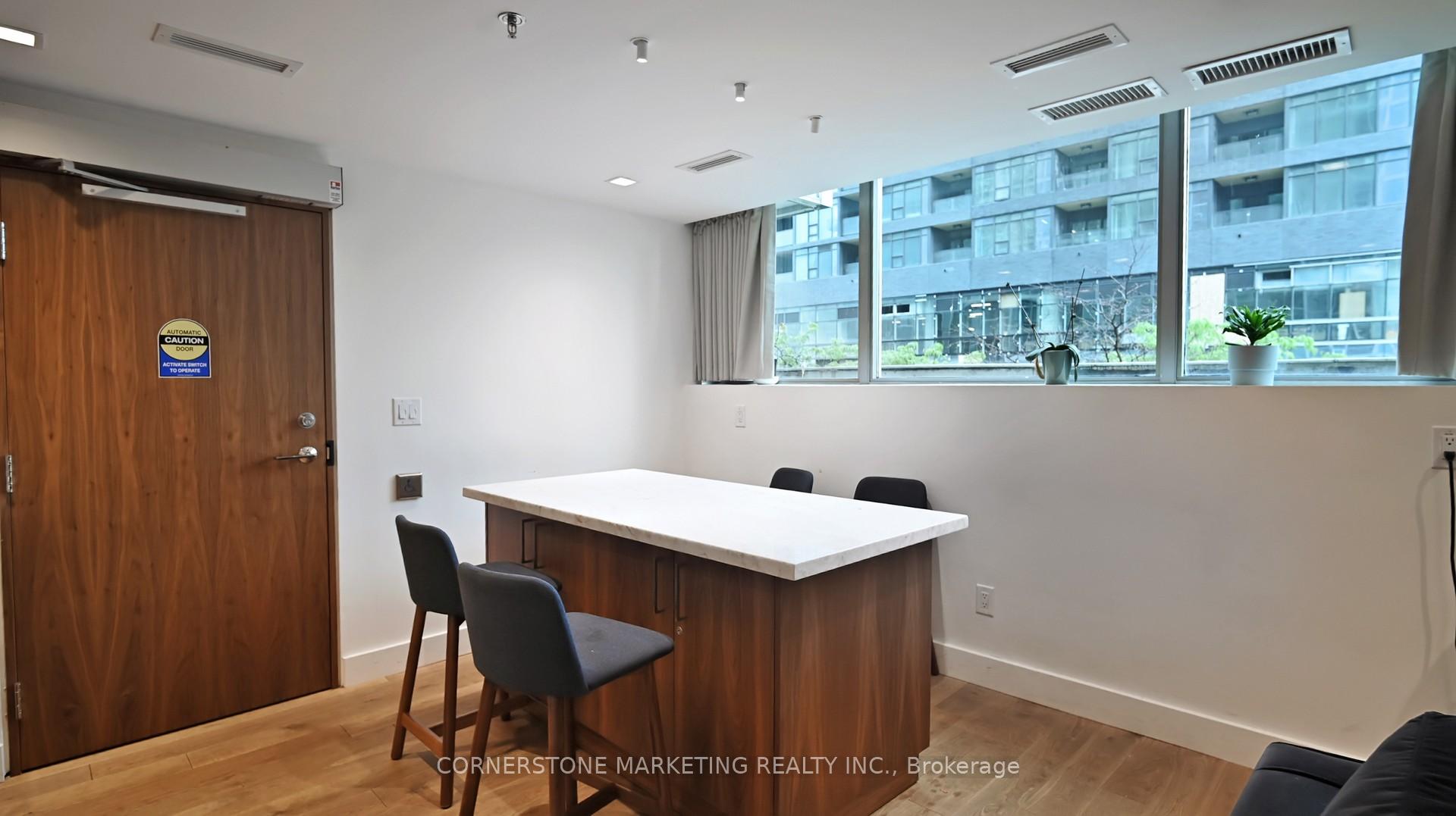 3 Bedrooms Condo at 81 Navy Wharf, Toronto For sale