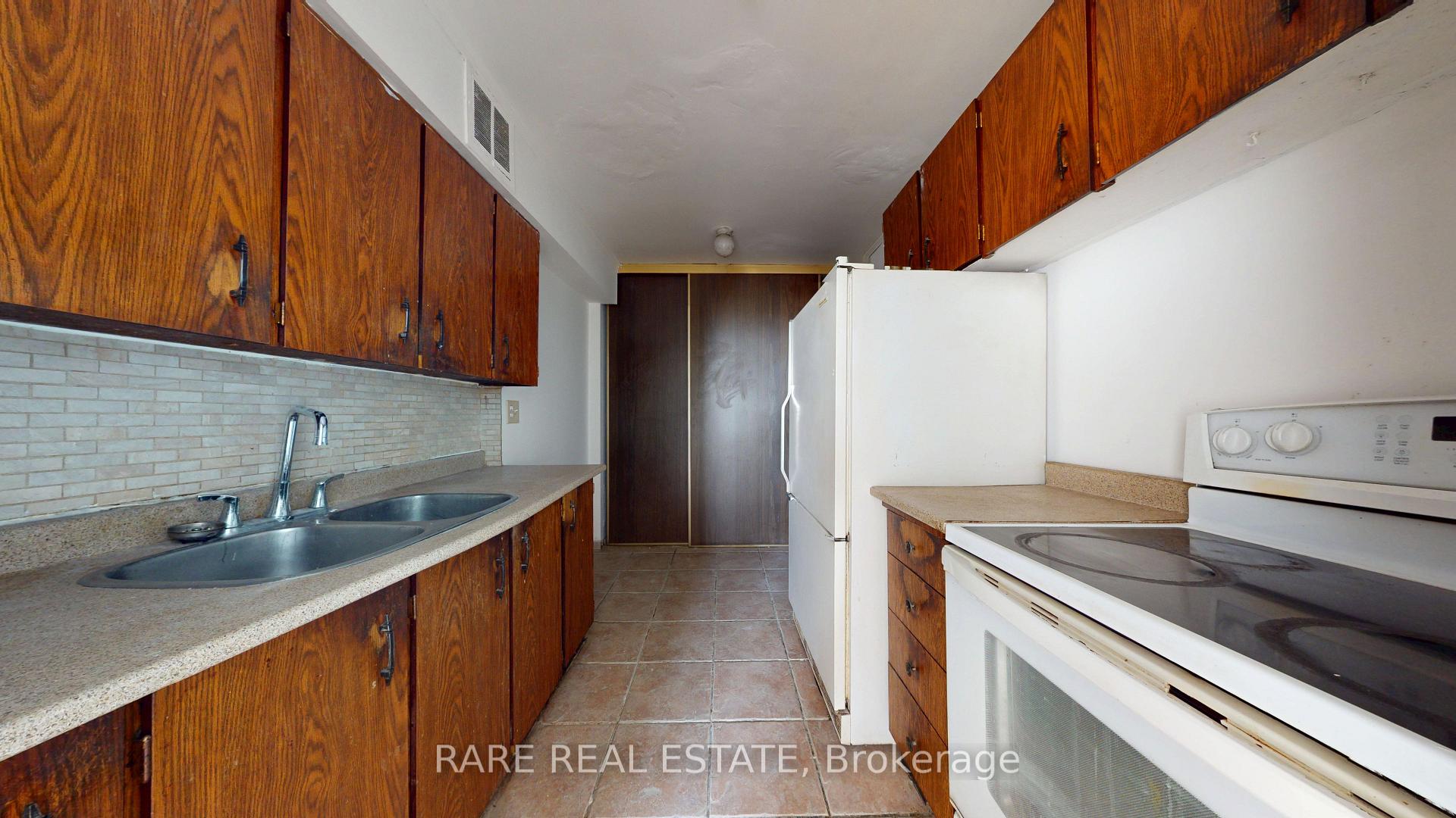 2 Bedrooms Condo at 340 Dixon, Toronto For sale