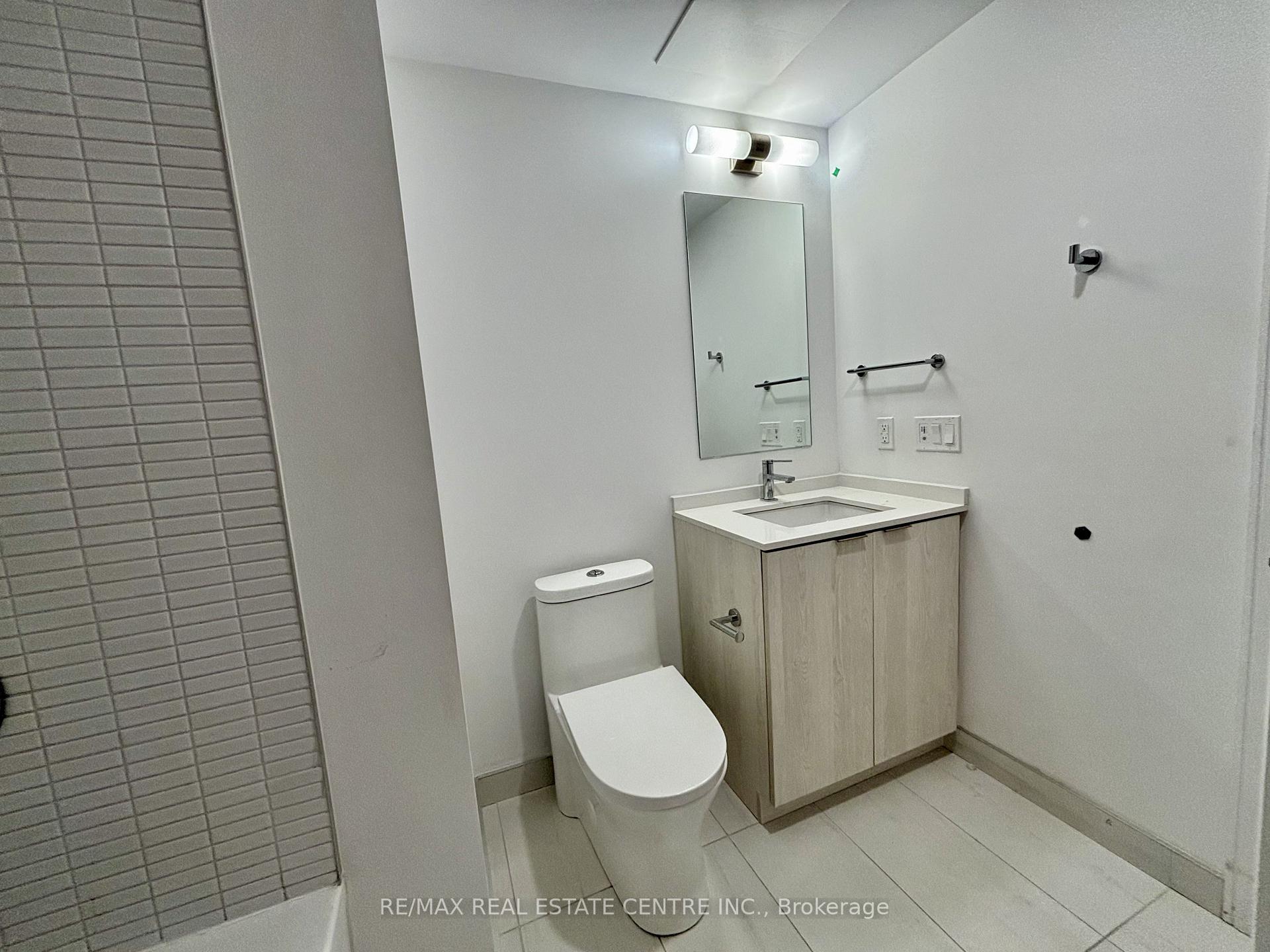 1 Bedroom Condo at 1 Jarvis, Hamilton For sale