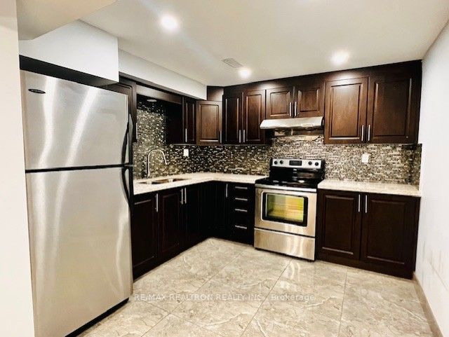 77 Gillett Drive, Ajax, ON L1Z 0E2